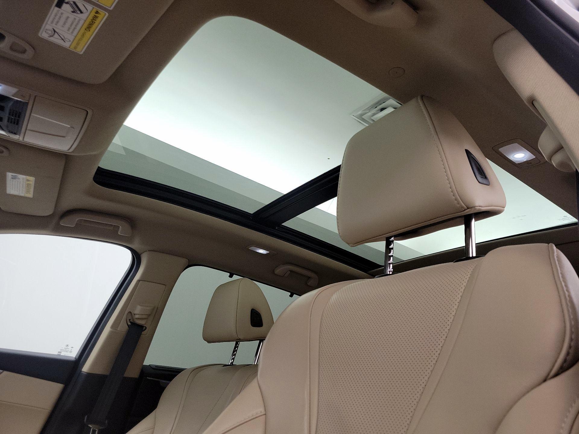 Thumbnail: 2023 Acura MDX - 20
