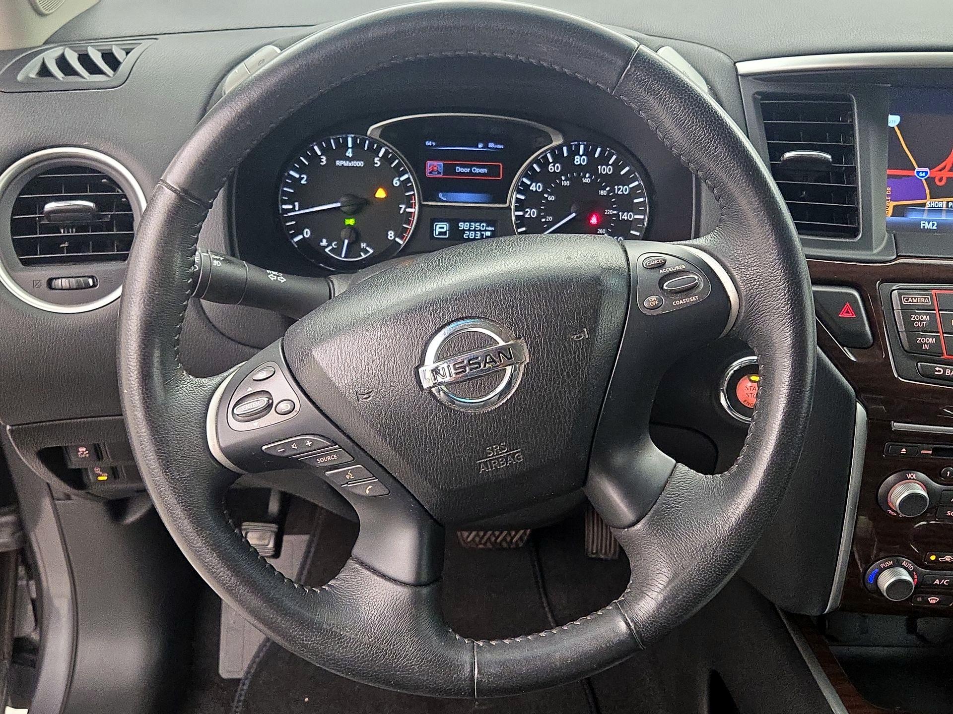 Thumbnail: 2015 Nissan Pathfinder - 10