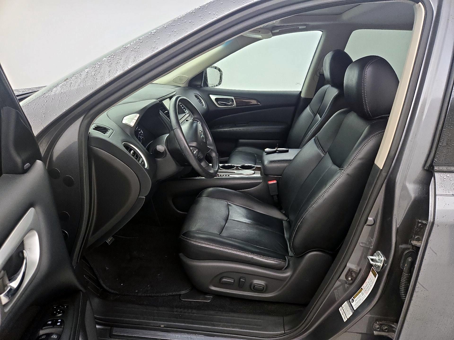 Thumbnail: 2015 Nissan Pathfinder - 11