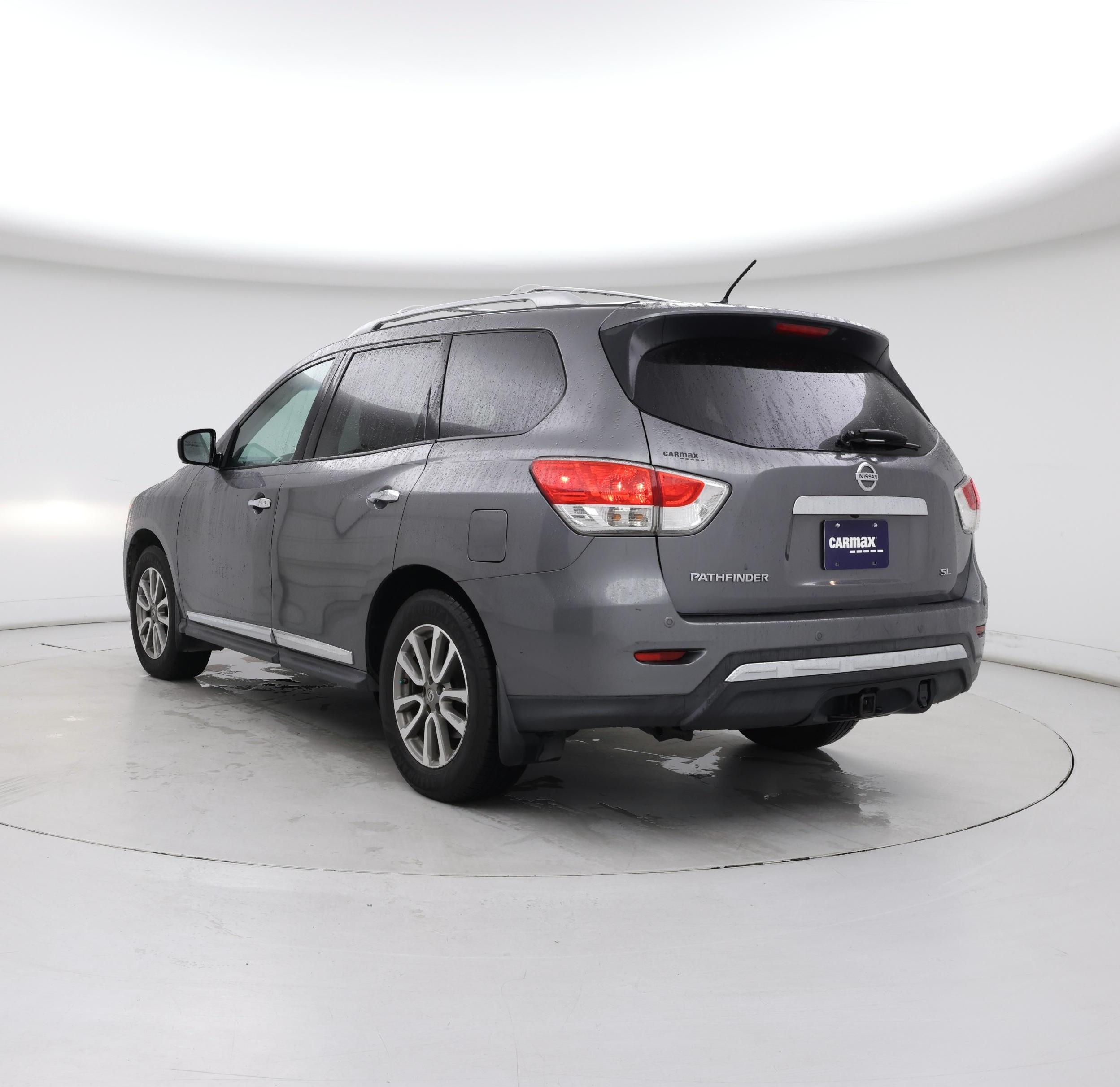 Thumbnail: 2015 Nissan Pathfinder - 2