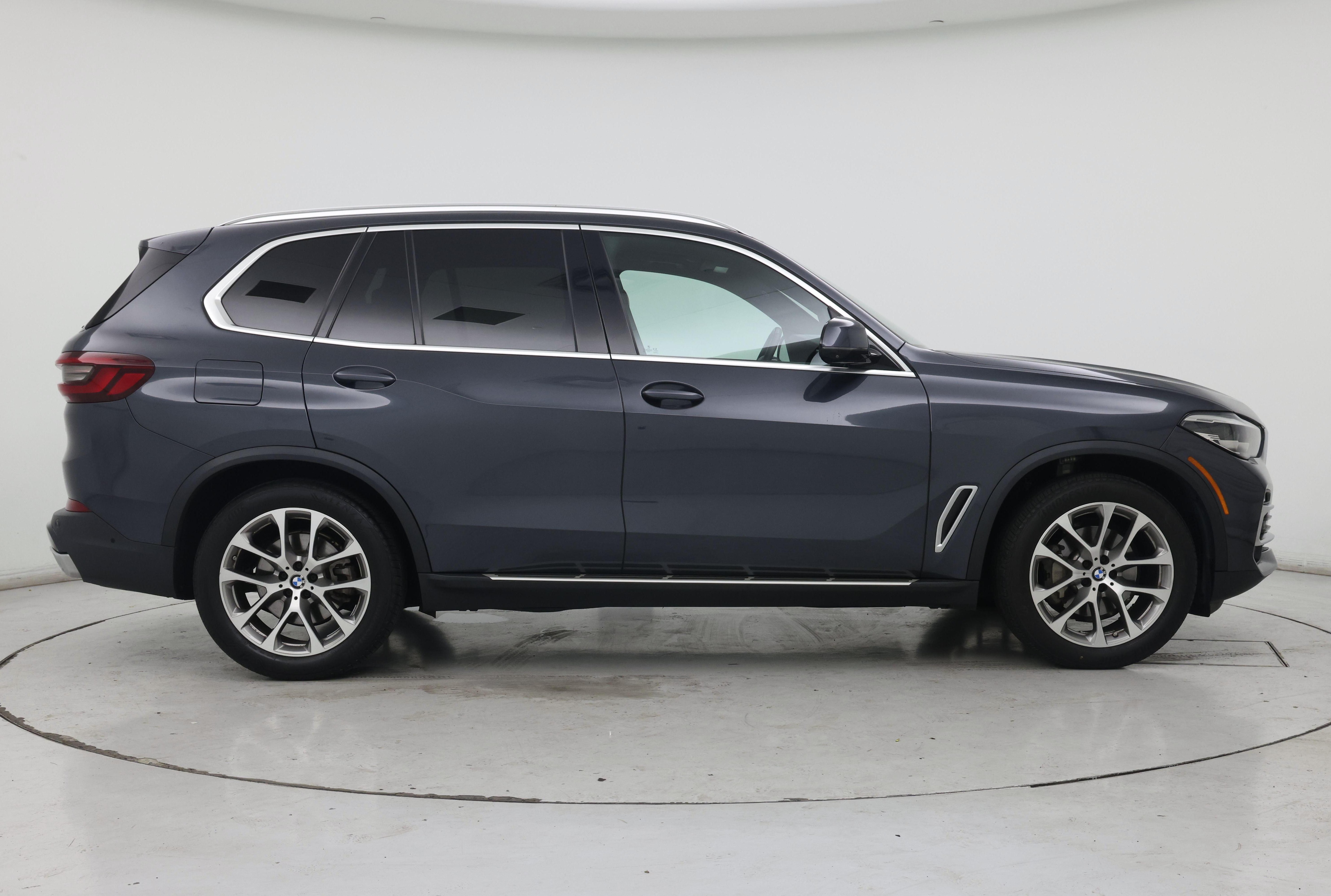 Thumbnail: 2021 BMW X5 - 7