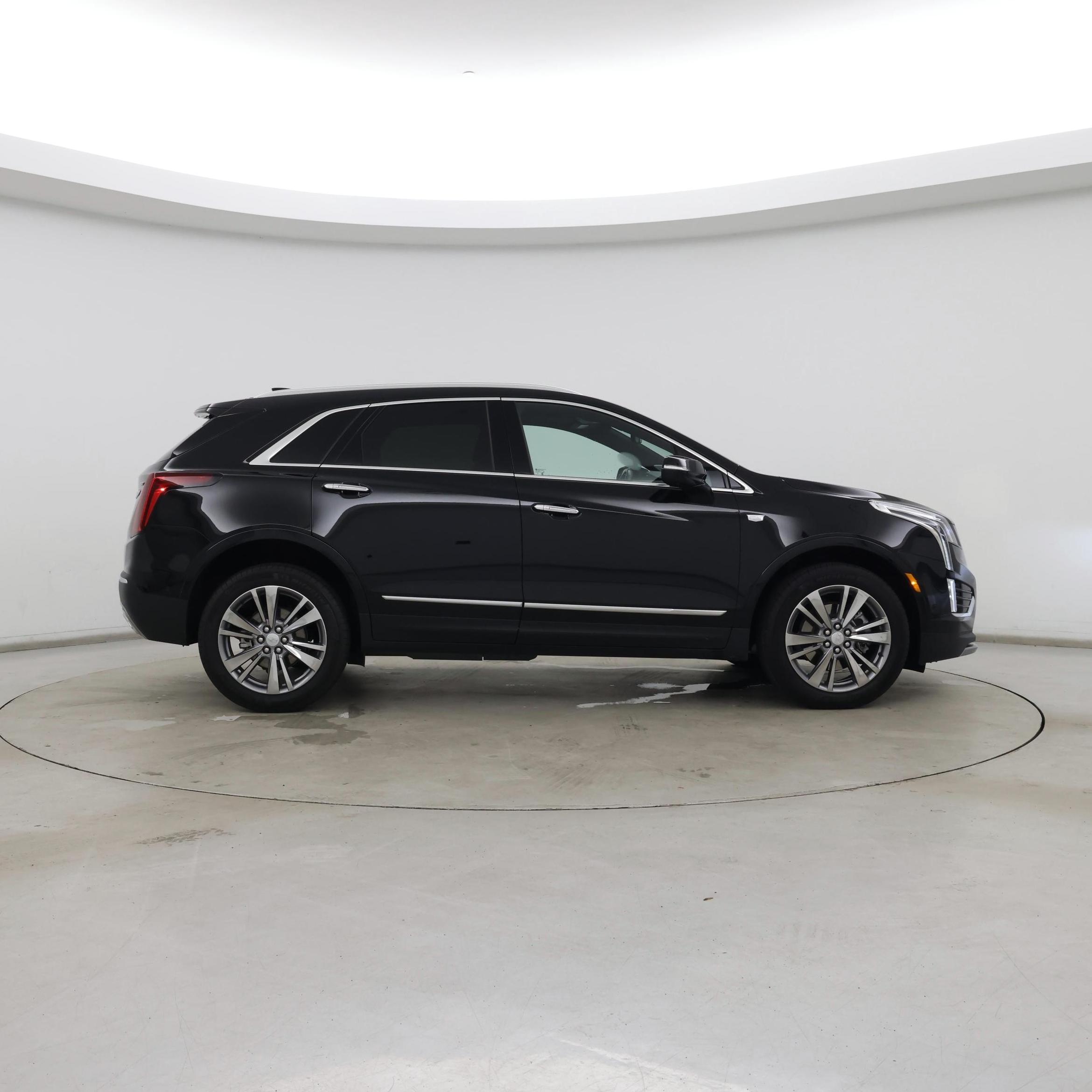 Thumbnail: 2024 Cadillac XT5 - 7