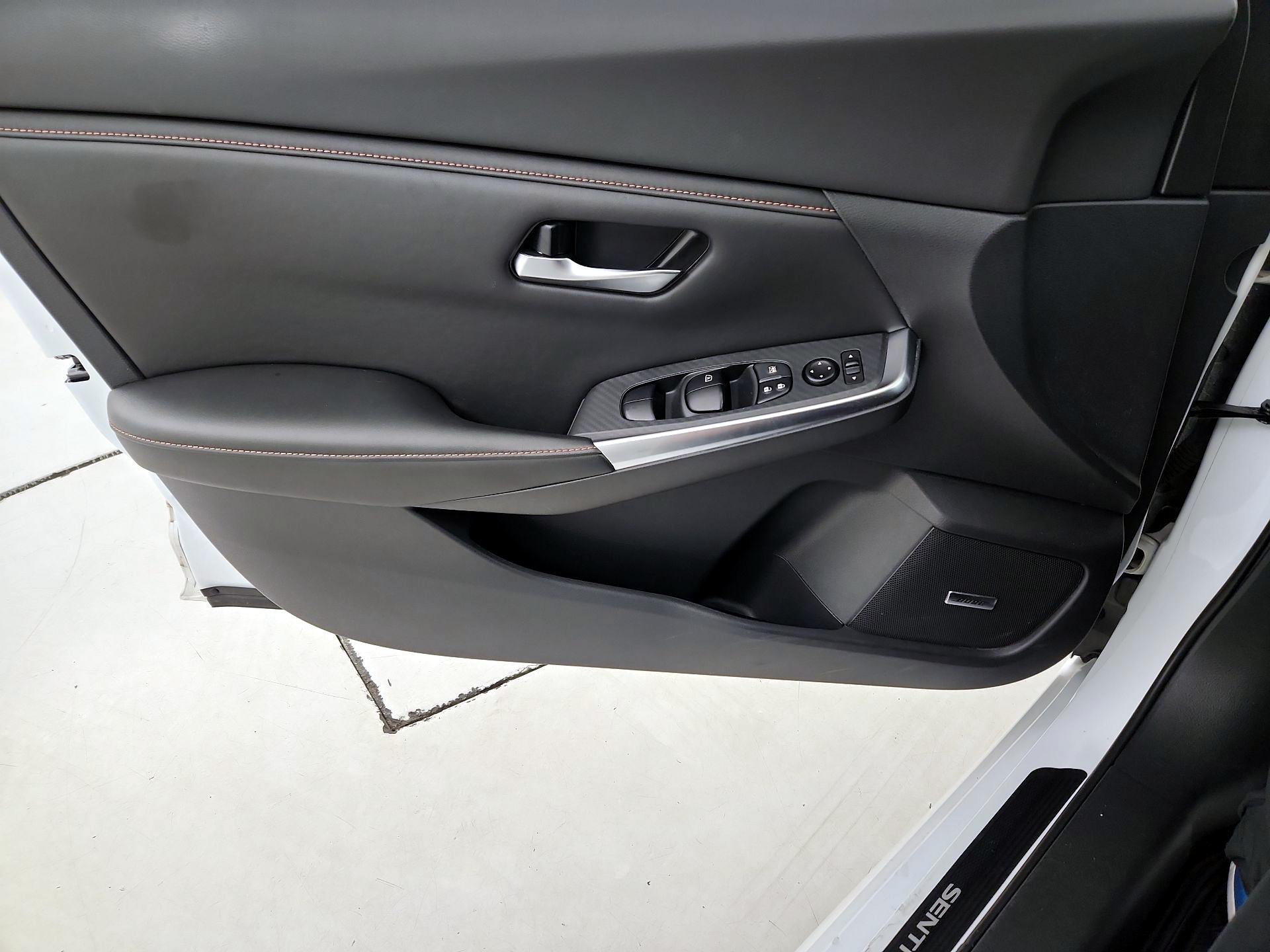 Thumbnail: 2021 Nissan Sentra - 12