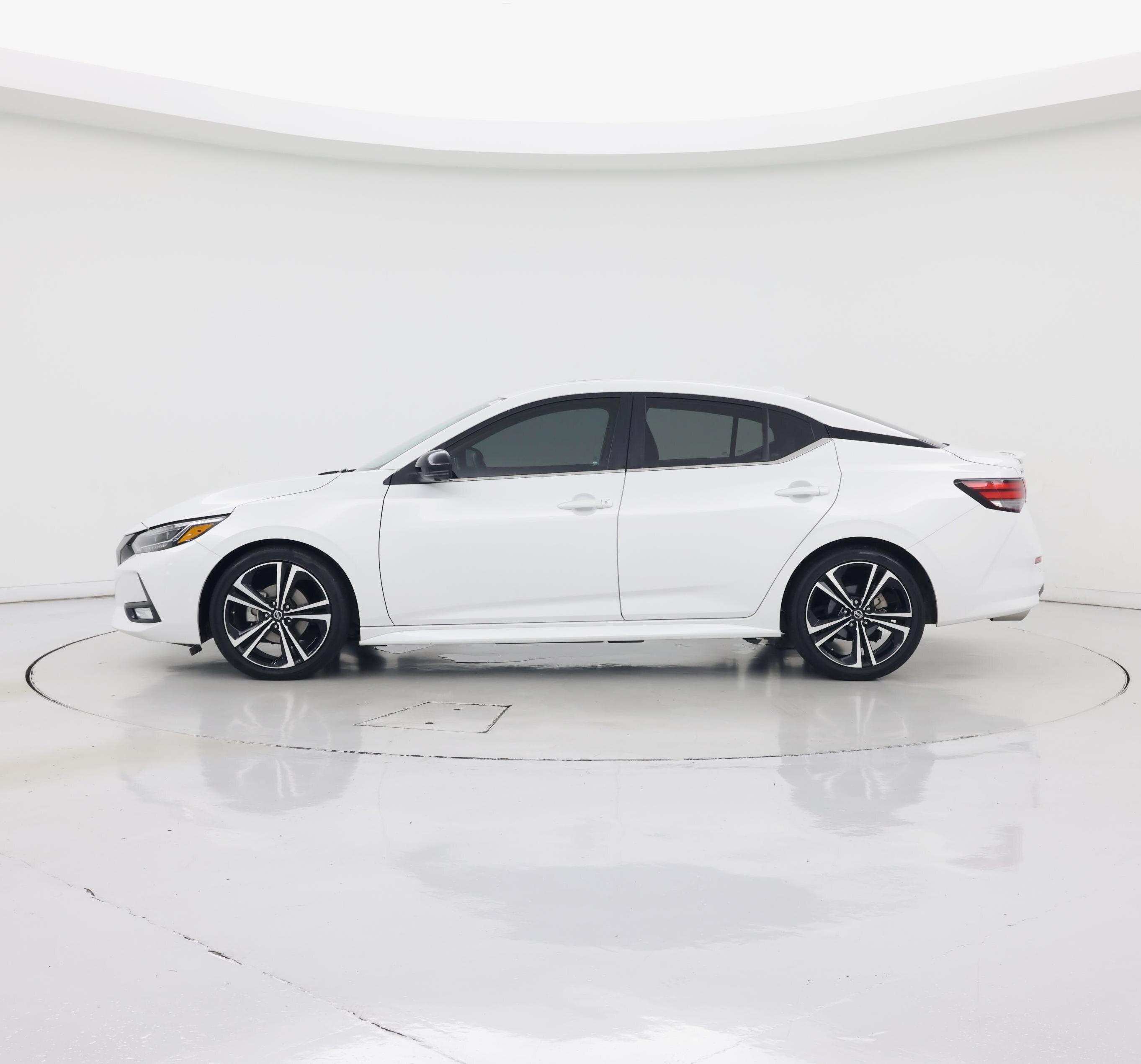 Thumbnail: 2021 Nissan Sentra - 3