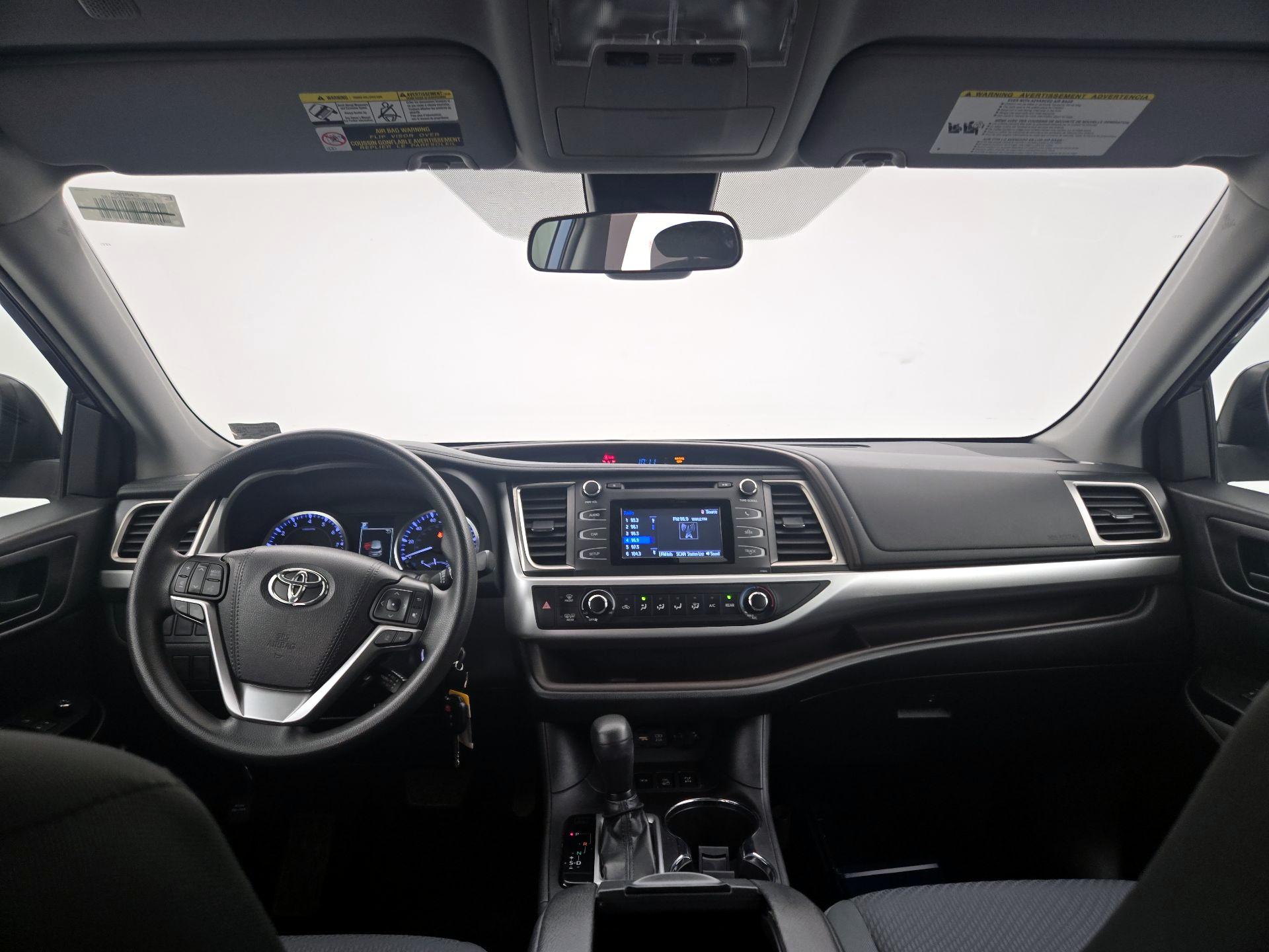 Thumbnail: 2019 Toyota Highlander - 9