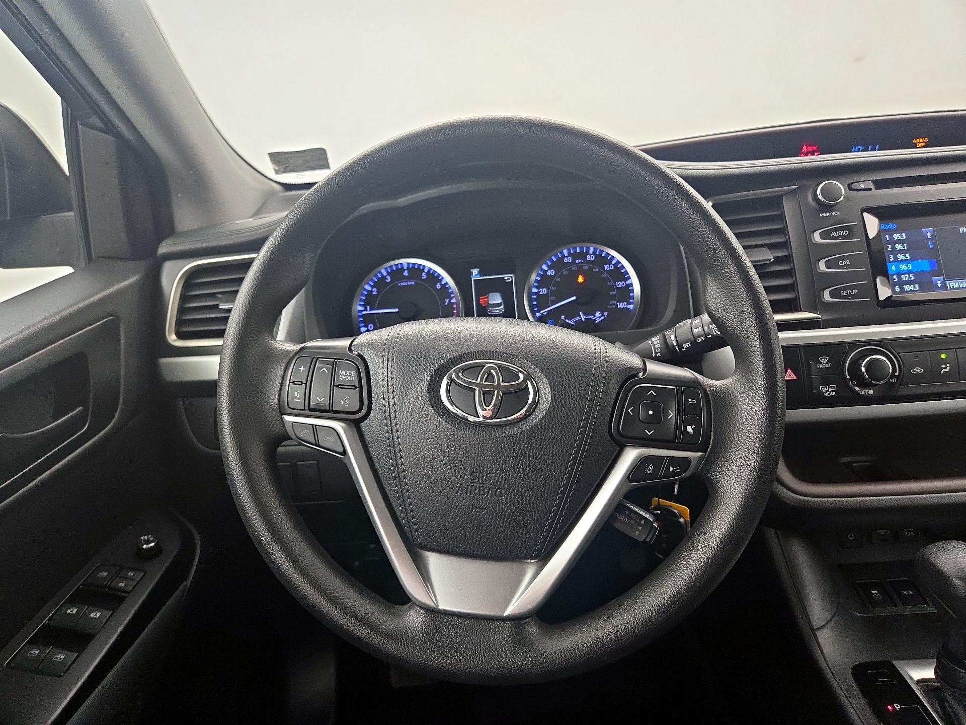 Thumbnail: 2019 Toyota Highlander - 10