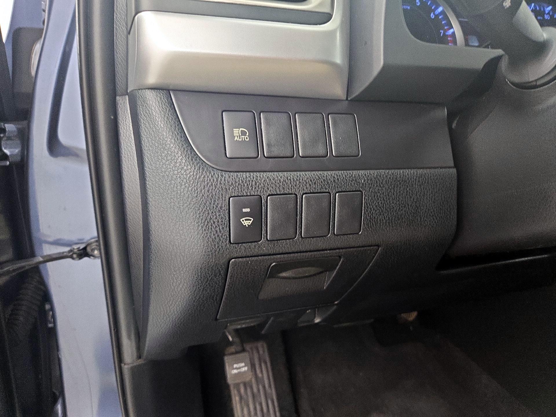Thumbnail: 2019 Toyota Highlander - 13