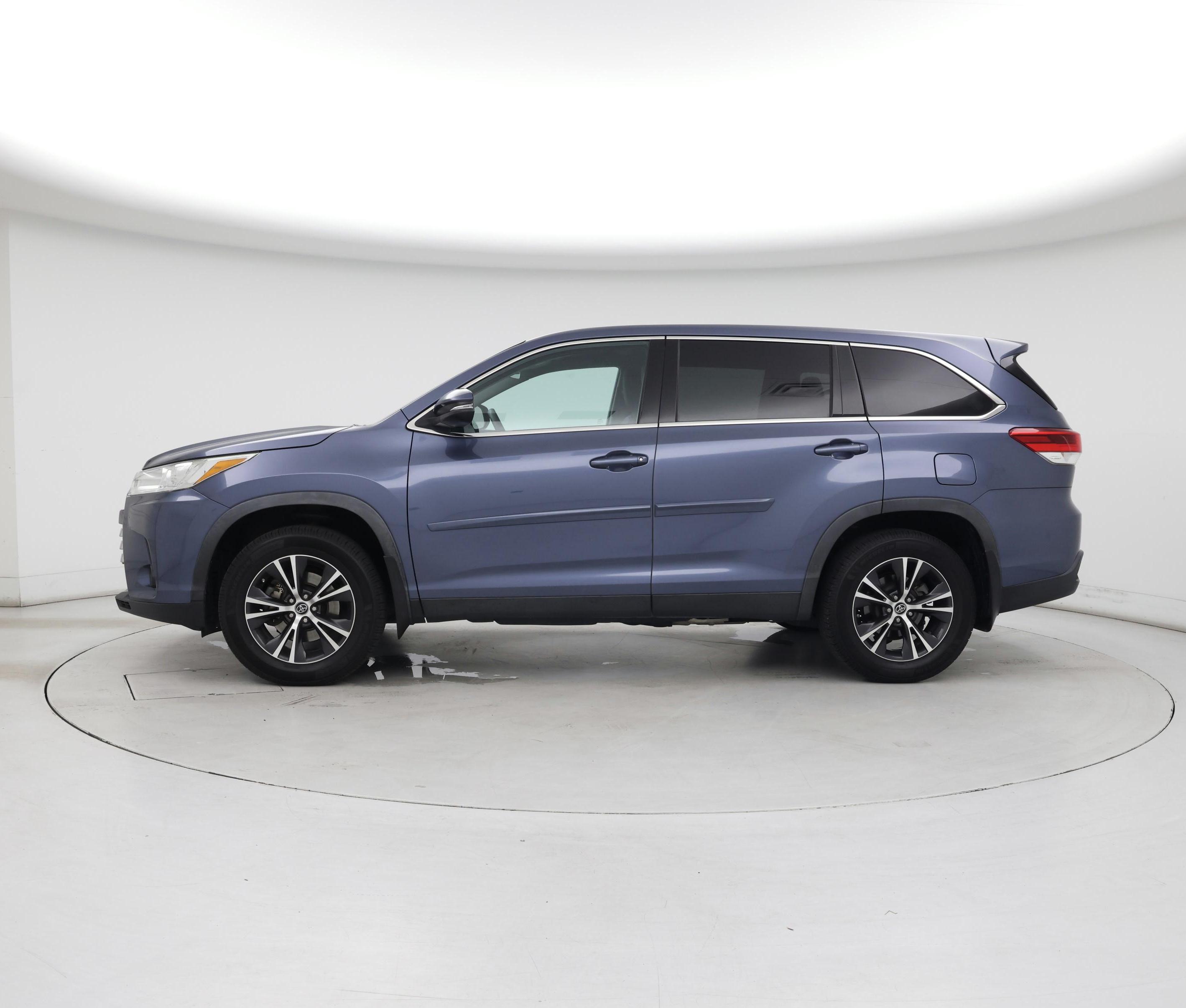 Thumbnail: 2019 Toyota Highlander - 3
