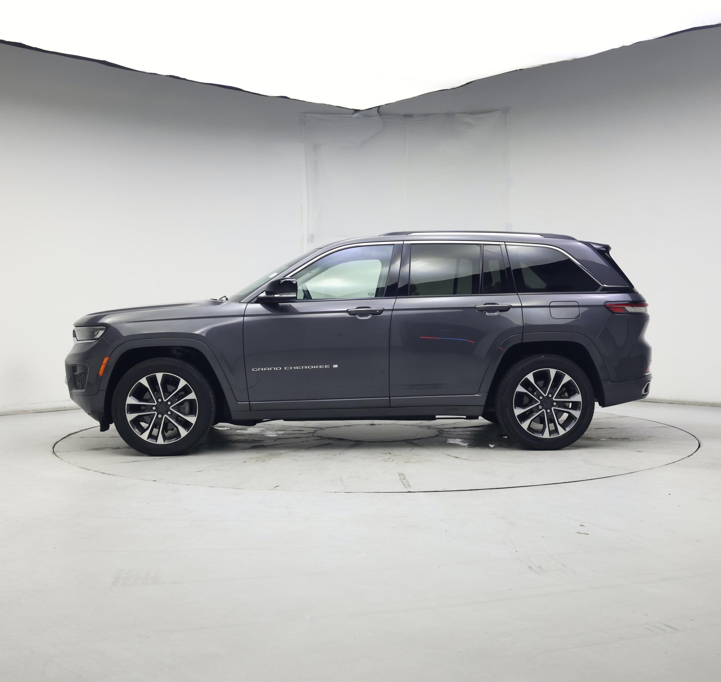 Thumbnail: 2022 Jeep Grand Cherokee - 3