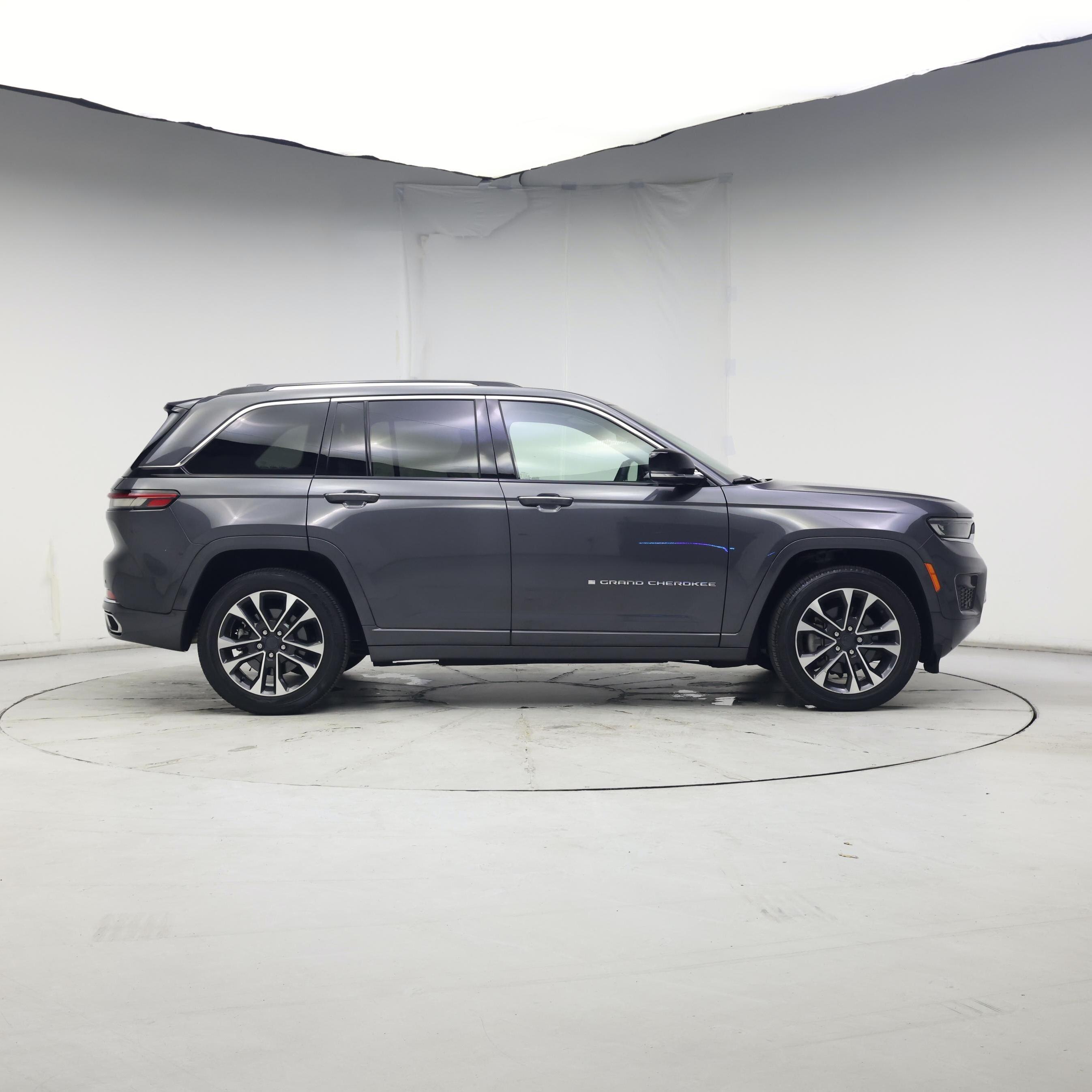 Thumbnail: 2022 Jeep Grand Cherokee - 7