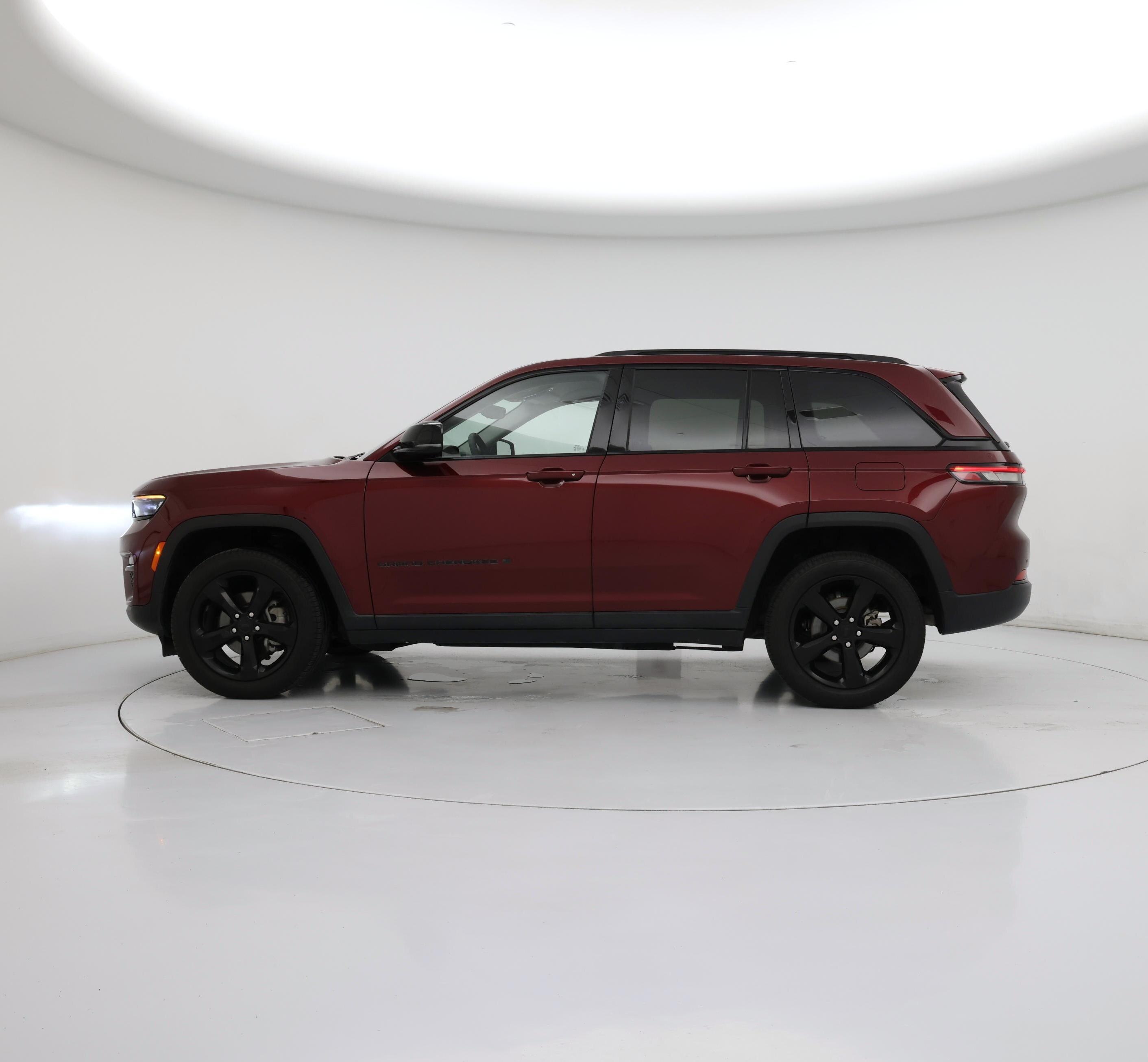 Thumbnail: 2023 Jeep Grand Cherokee - 3