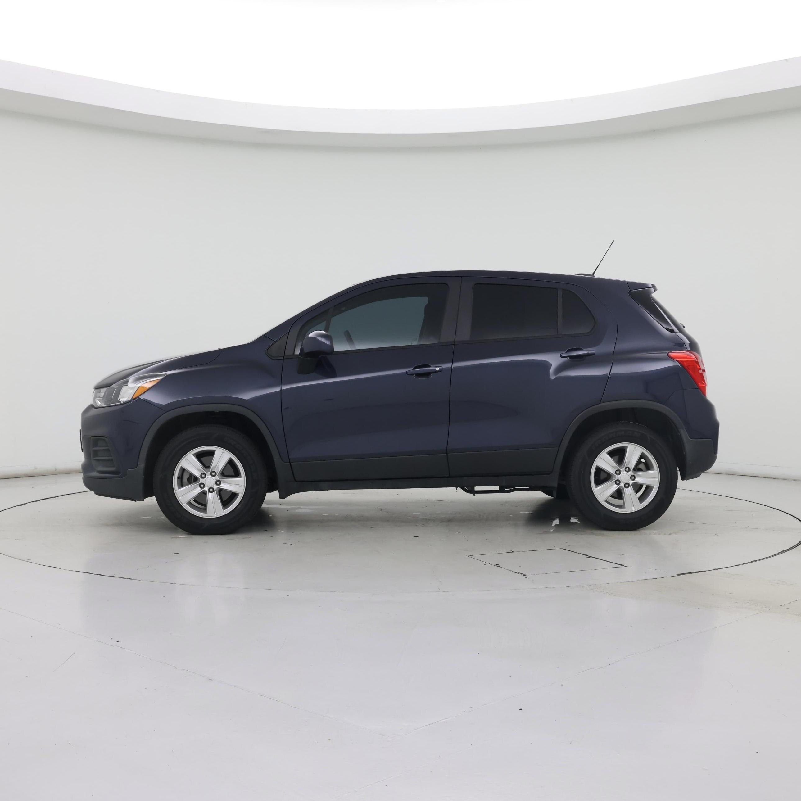 Thumbnail: 2019 Chevrolet Trax - 3