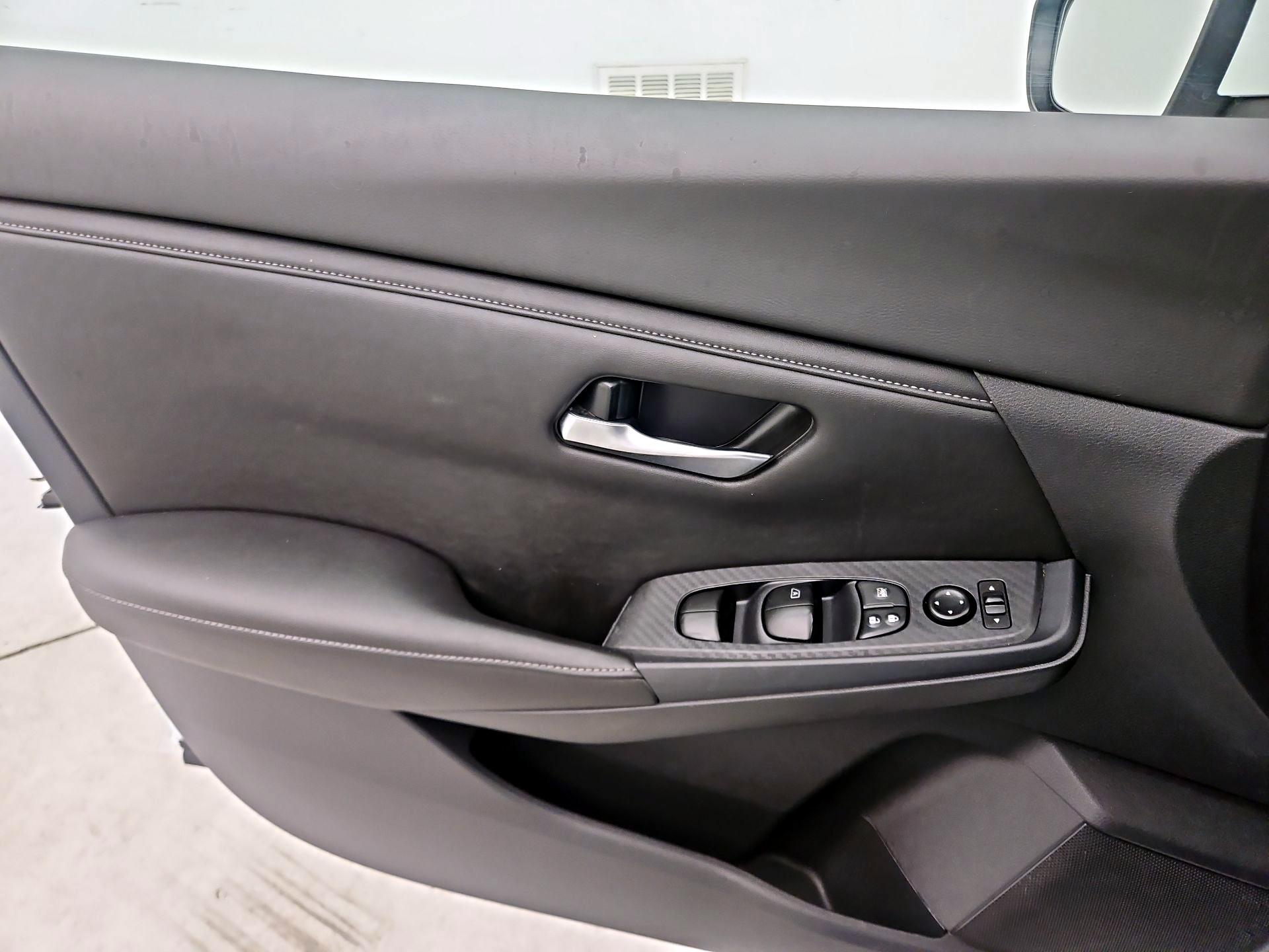 Thumbnail: 2023 Nissan Sentra - 12