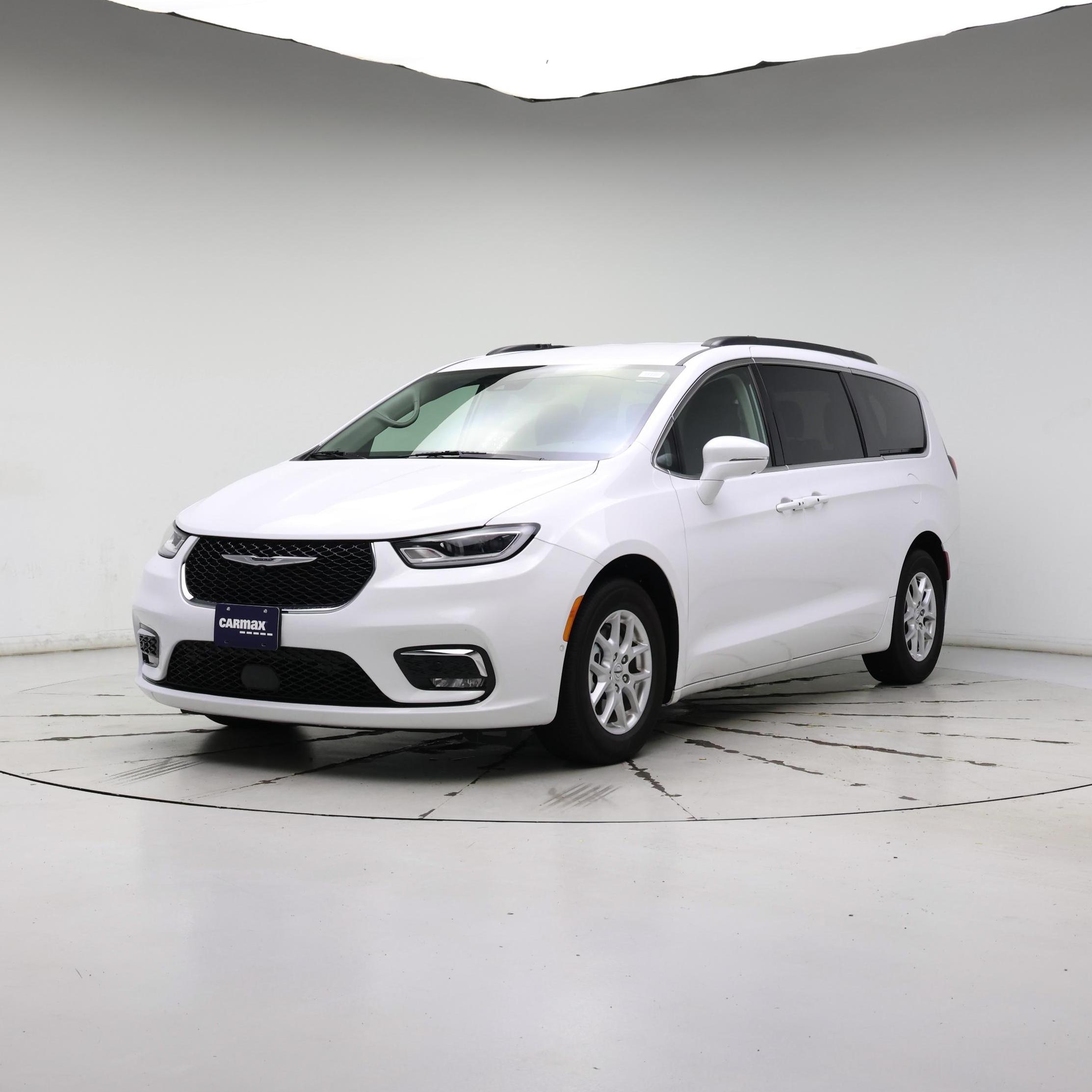 Thumbnail: 2022 Chrysler Pacifica - 4