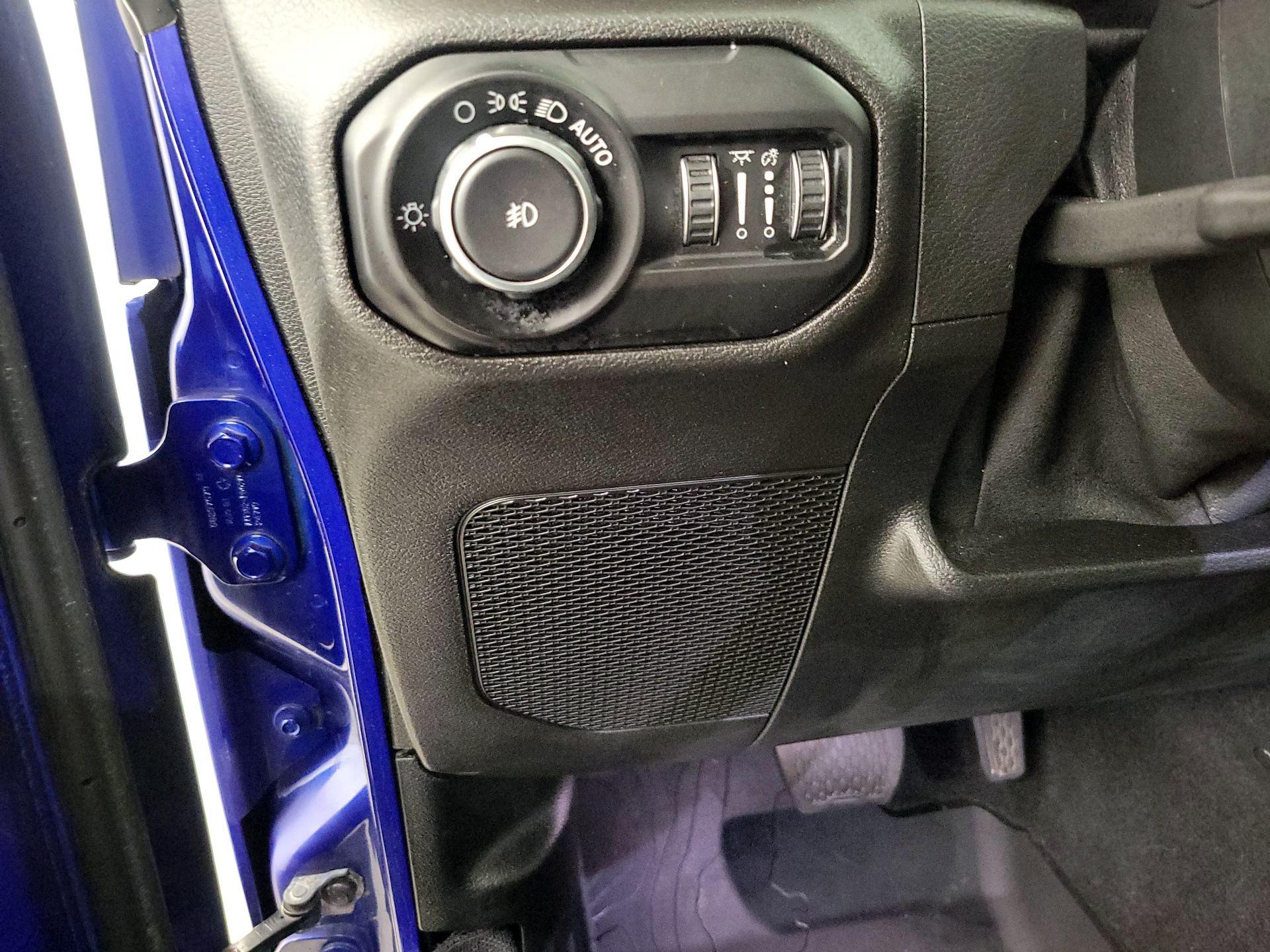 Thumbnail: 2020 Jeep Wrangler - 13