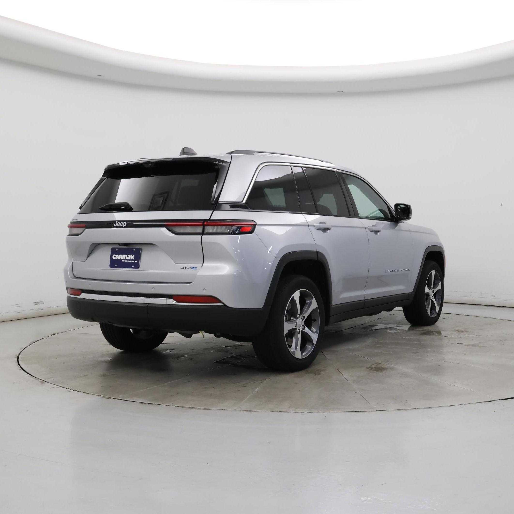Thumbnail: 2023 Jeep Grand Cherokee - 8
