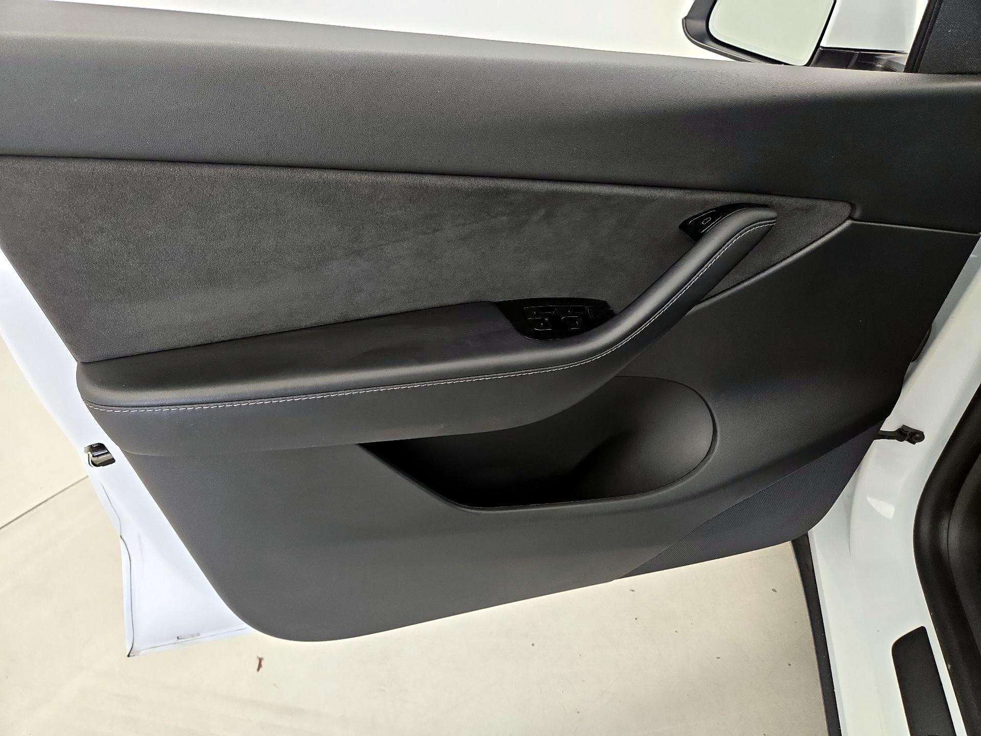 Thumbnail: 2021 Tesla Model Y - 12