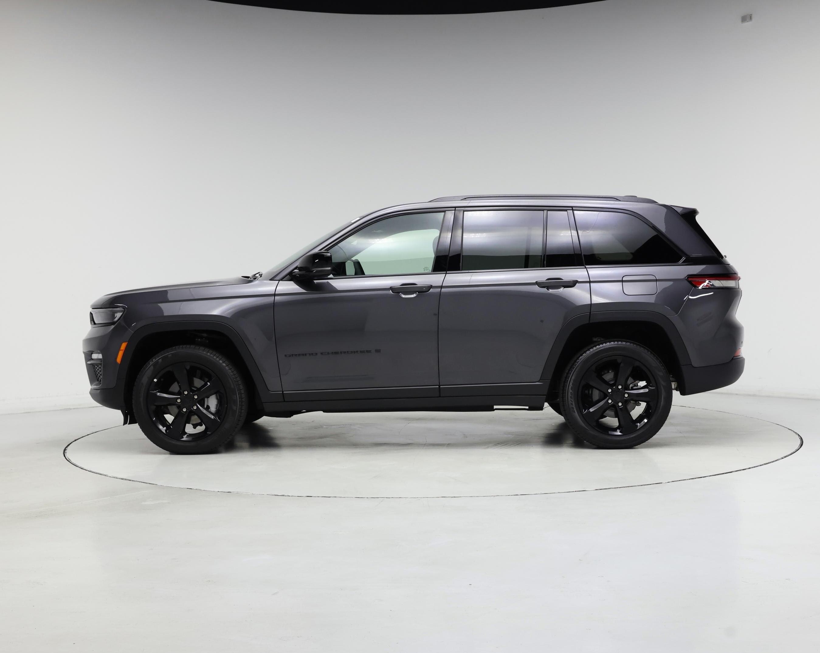 Thumbnail: 2025 Jeep Grand Cherokee - 3