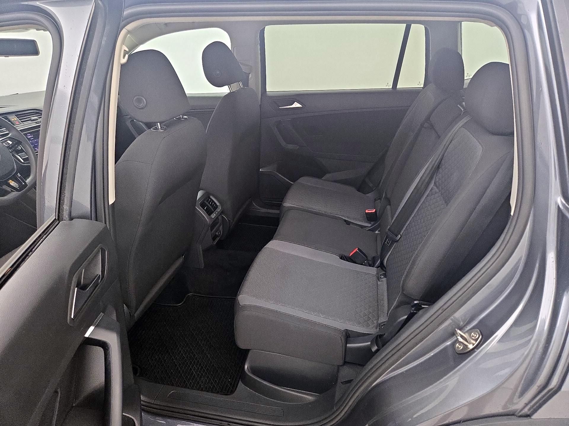 Thumbnail: 2019 Volkswagen Tiguan - 19