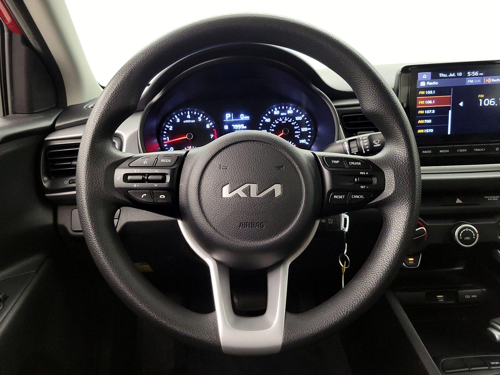 Thumbnail: 2022 Kia Rio - 10