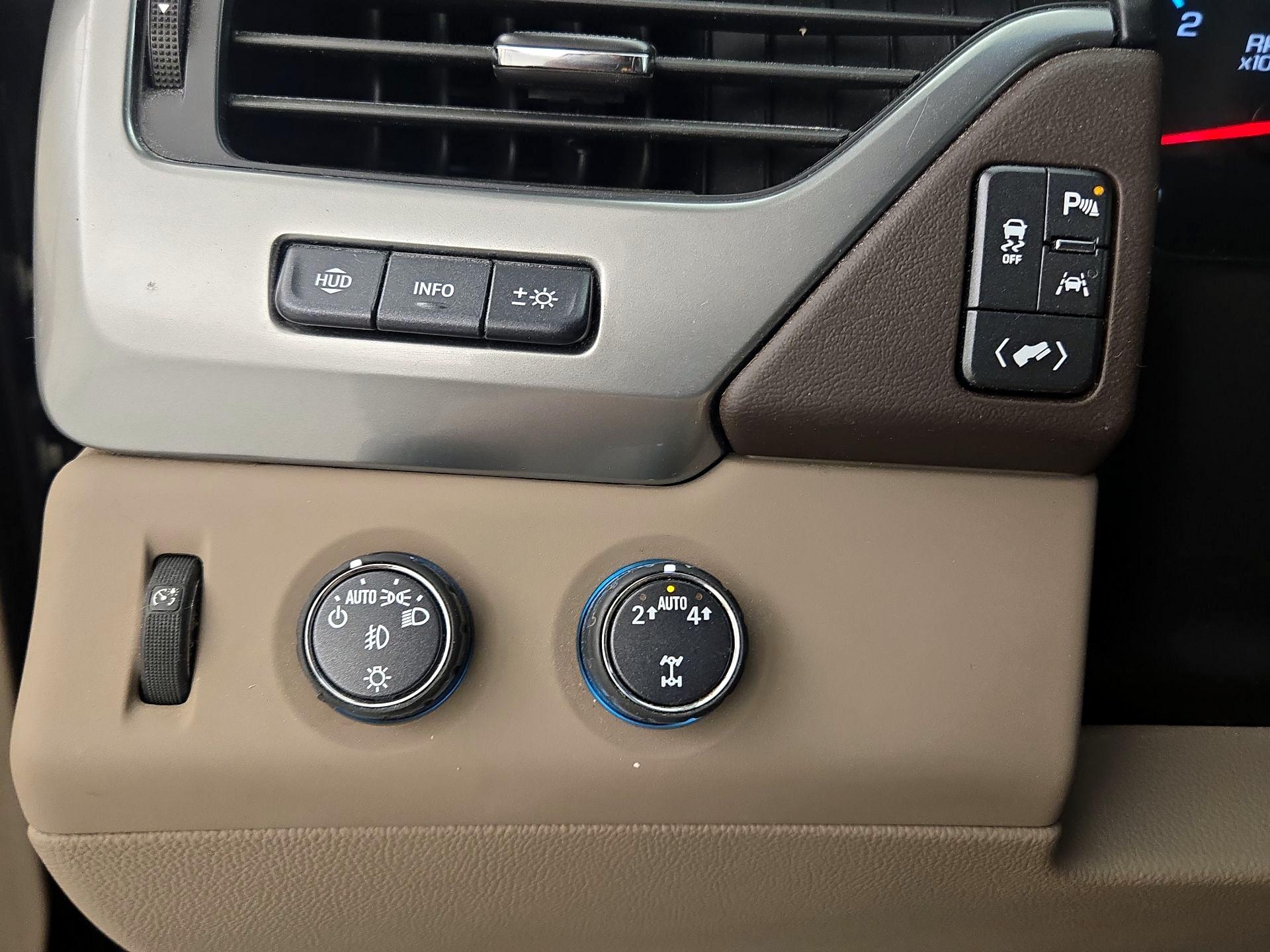 Thumbnail: 2019 Chevrolet Tahoe - 13