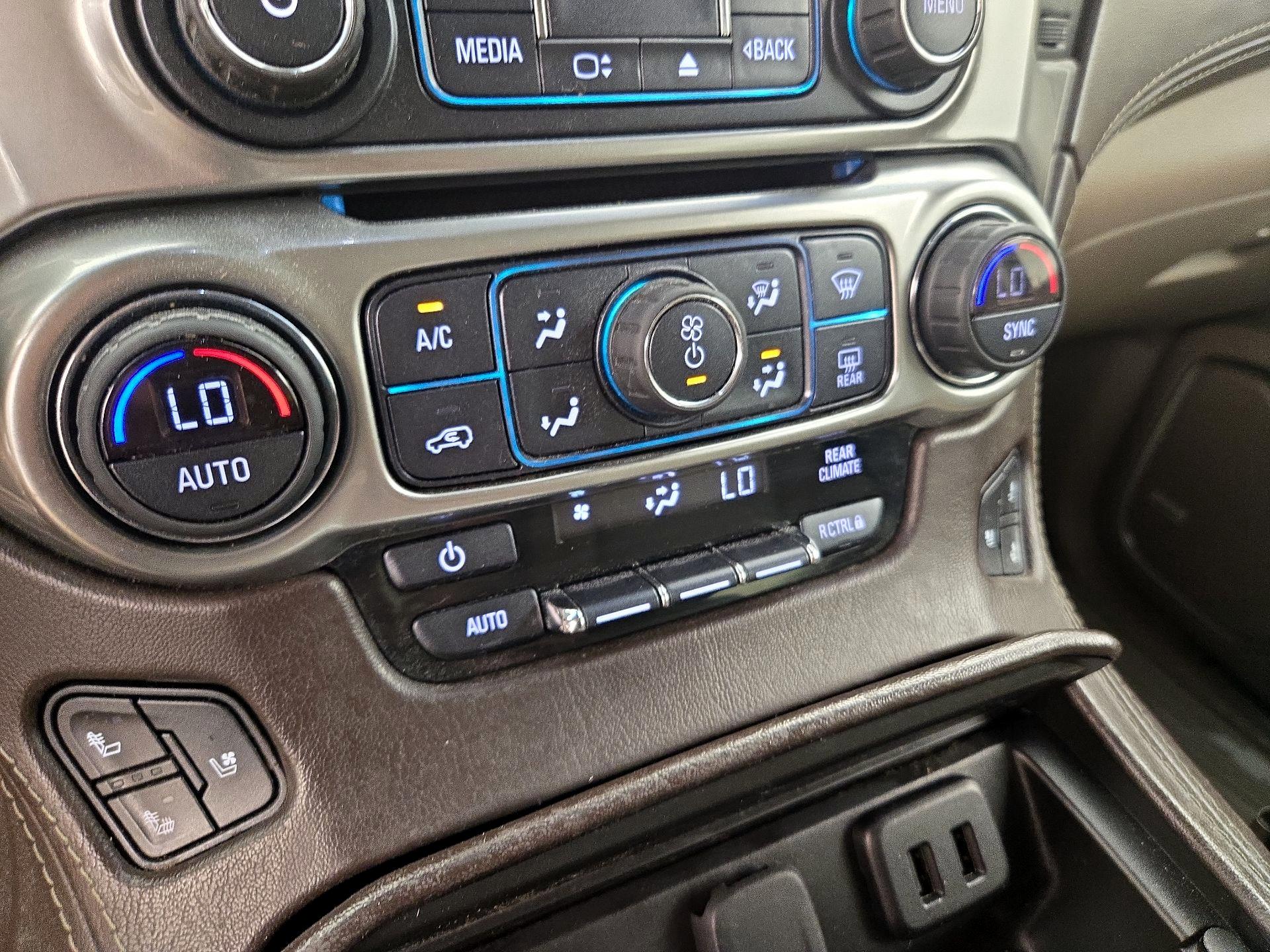 Thumbnail: 2019 Chevrolet Tahoe - 17