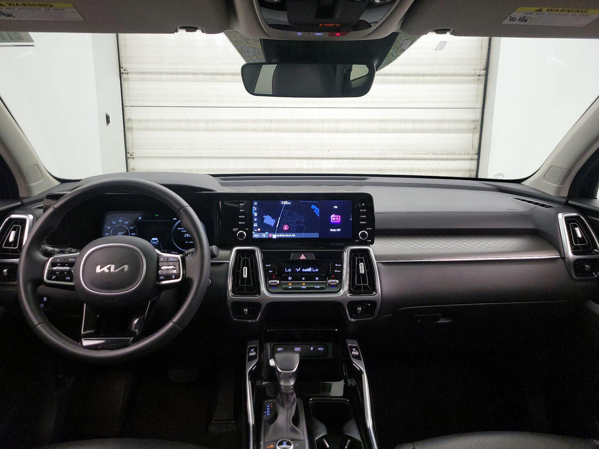 Thumbnail: 2023 Kia Sorento - 9