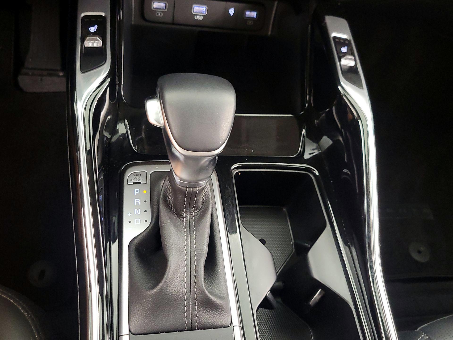 Thumbnail: 2023 Kia Sorento - 18