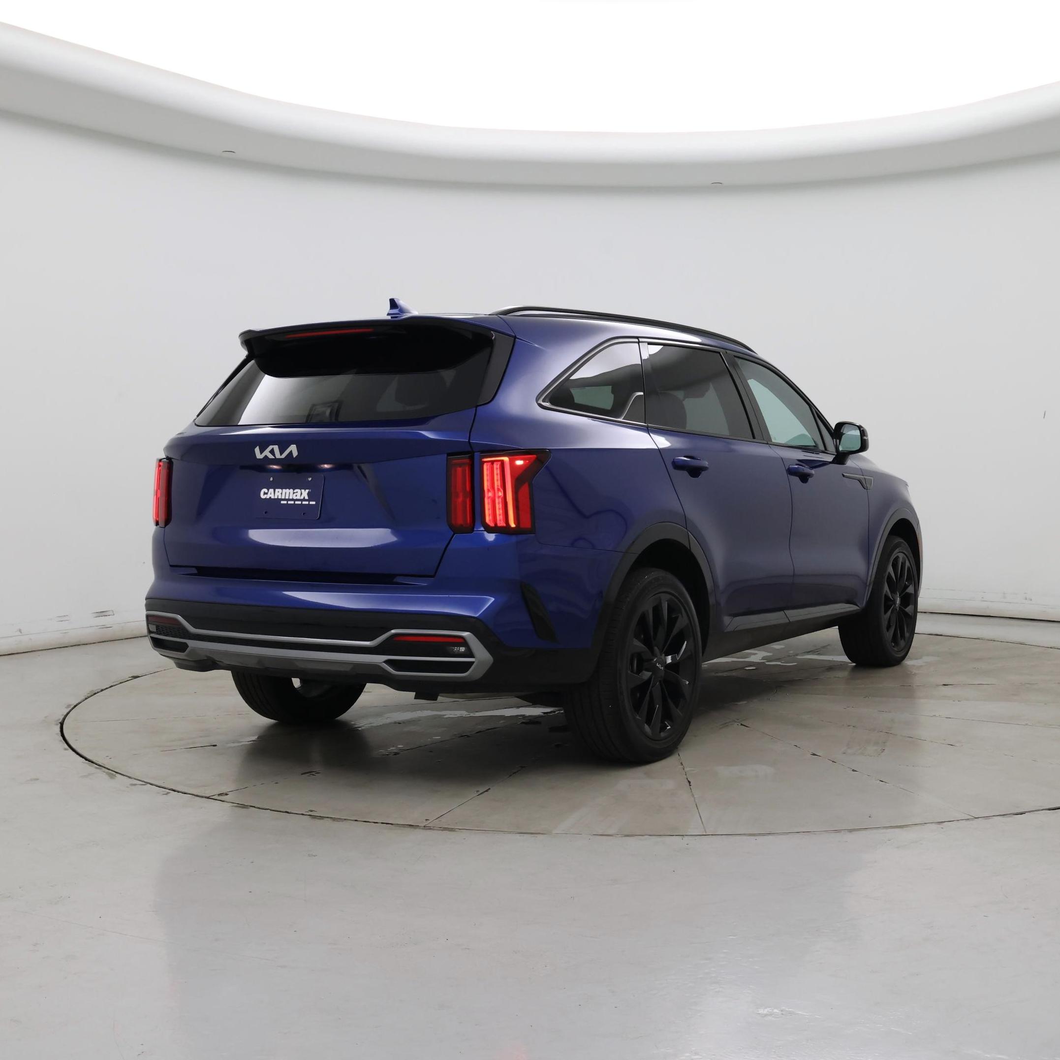 Thumbnail: 2023 Kia Sorento - 8