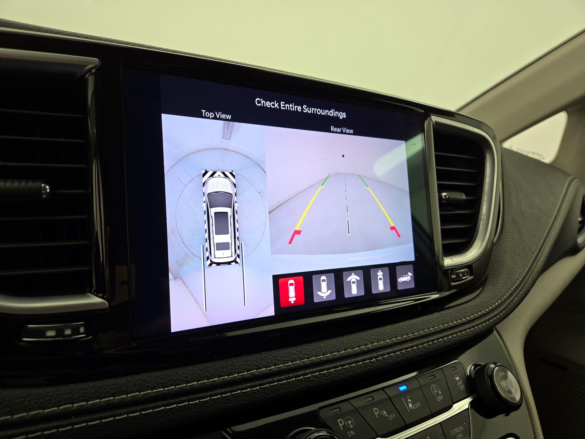 Thumbnail: 2022 Chrysler Pacifica - 15