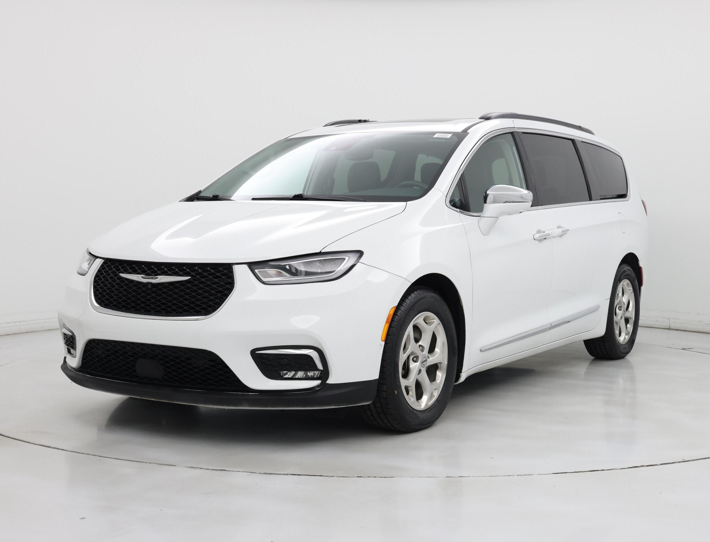 Thumbnail: 2022 Chrysler Pacifica - 4