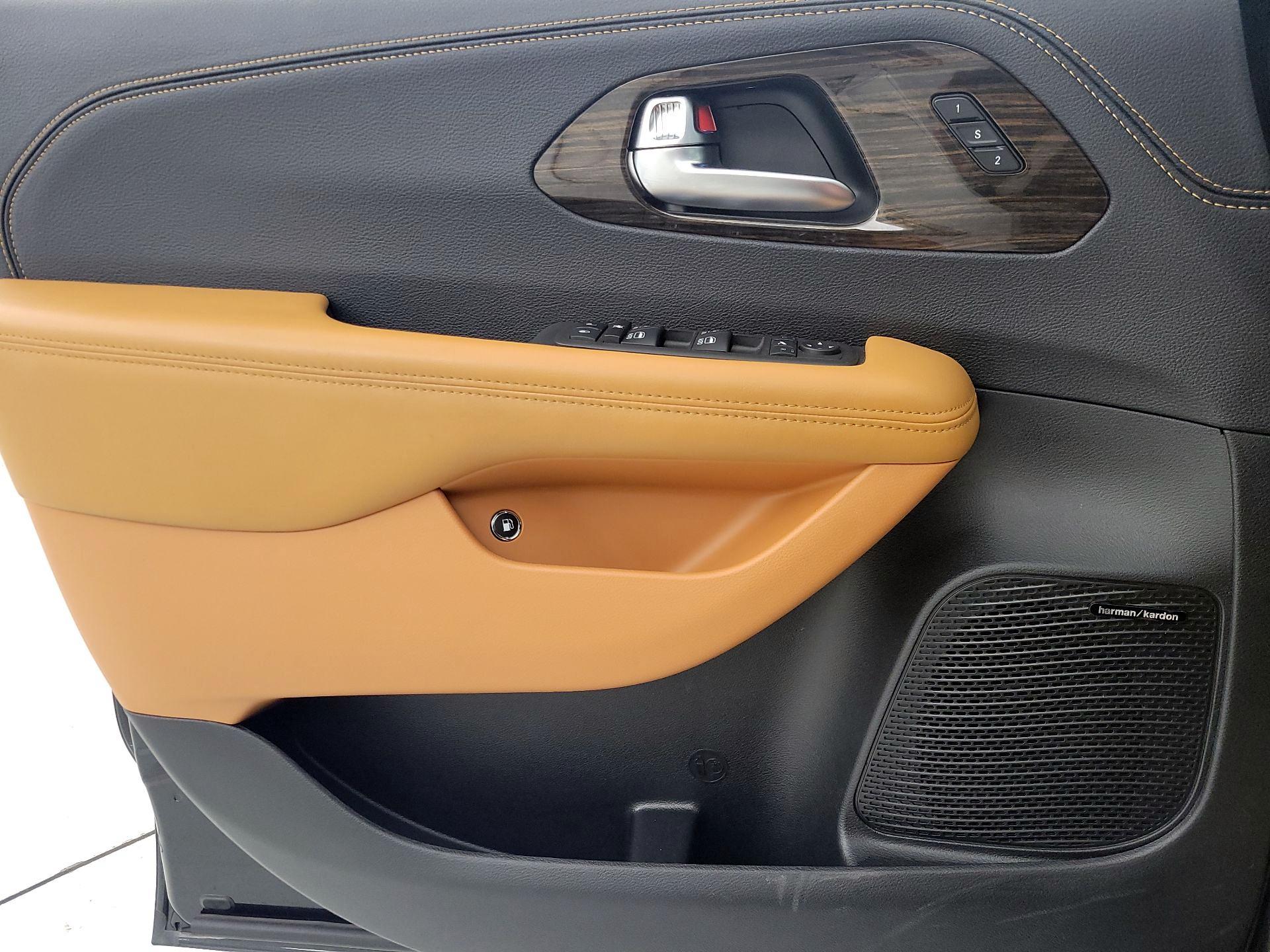 Thumbnail: 2023 Chrysler Pacifica - 12