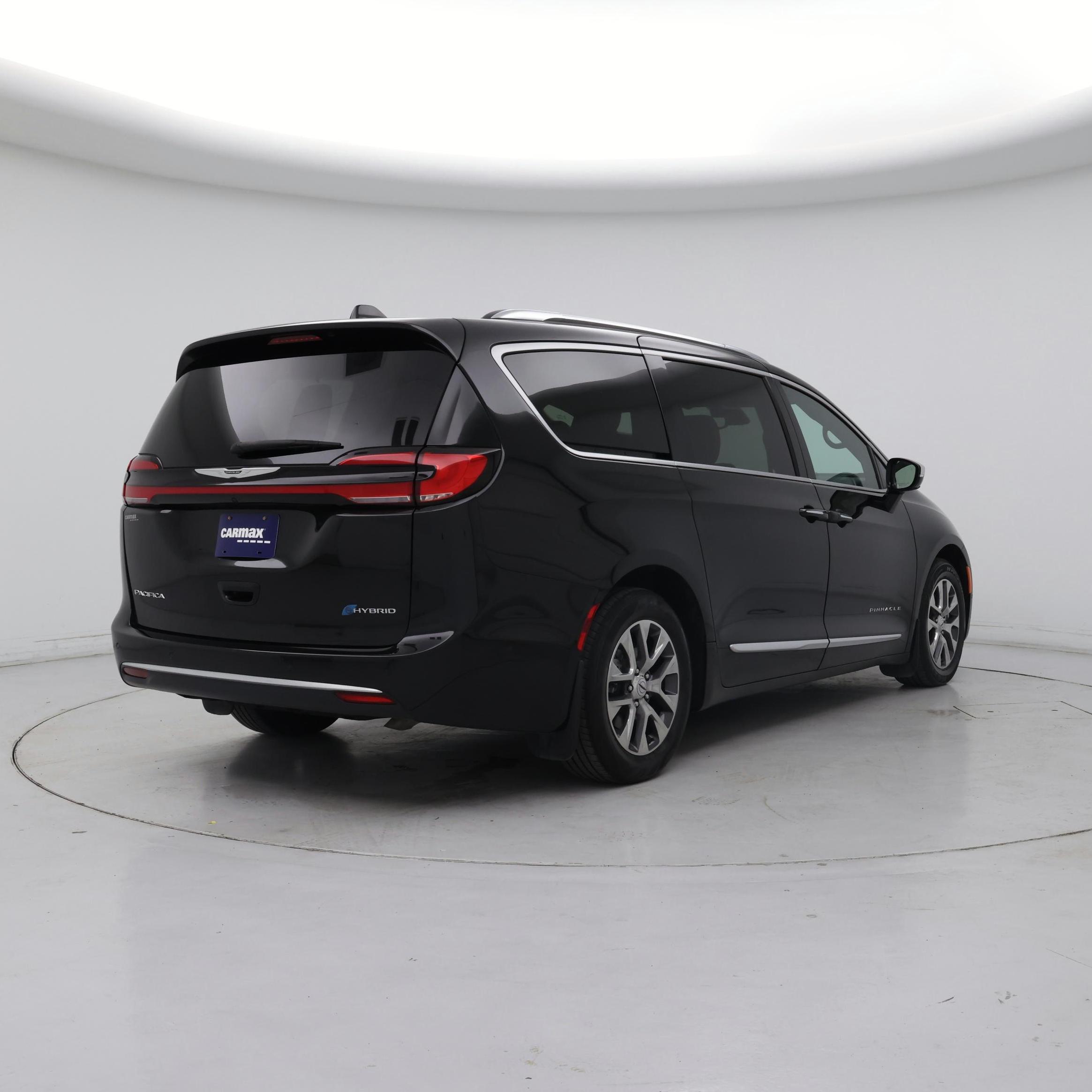 Thumbnail: 2023 Chrysler Pacifica - 8