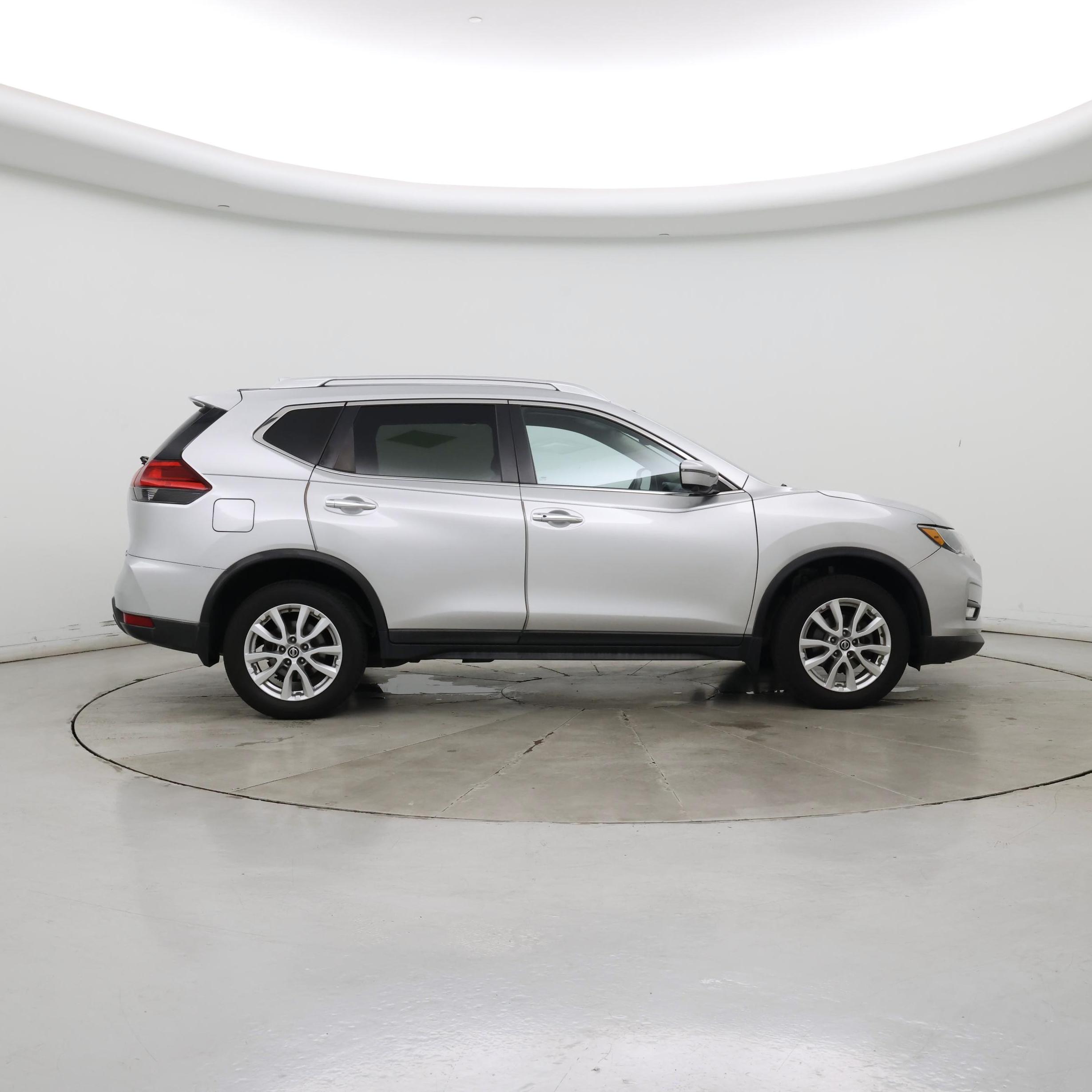 Thumbnail: 2017 Nissan Rogue - 7