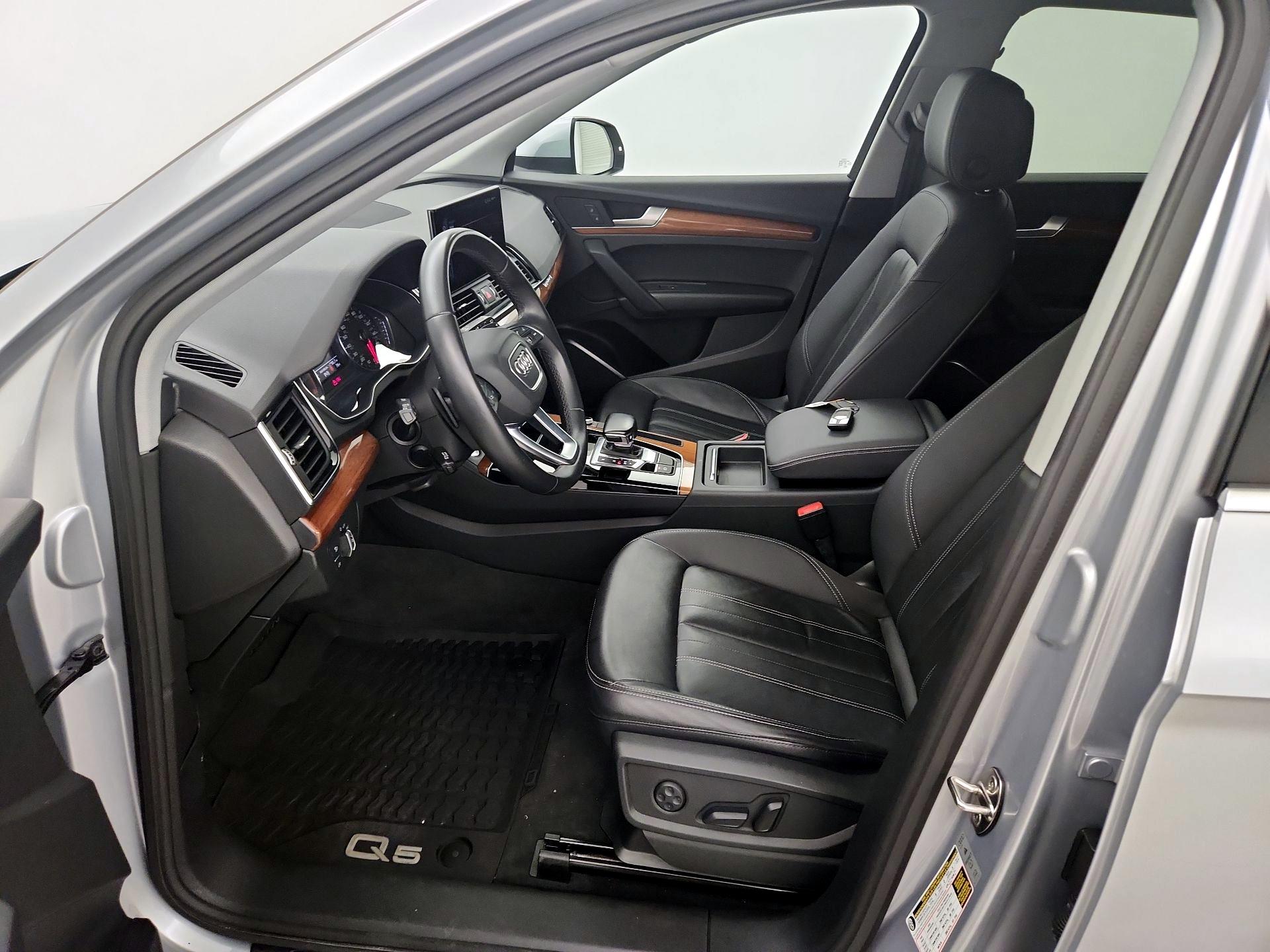 Thumbnail: 2022 Audi Q5 - 11