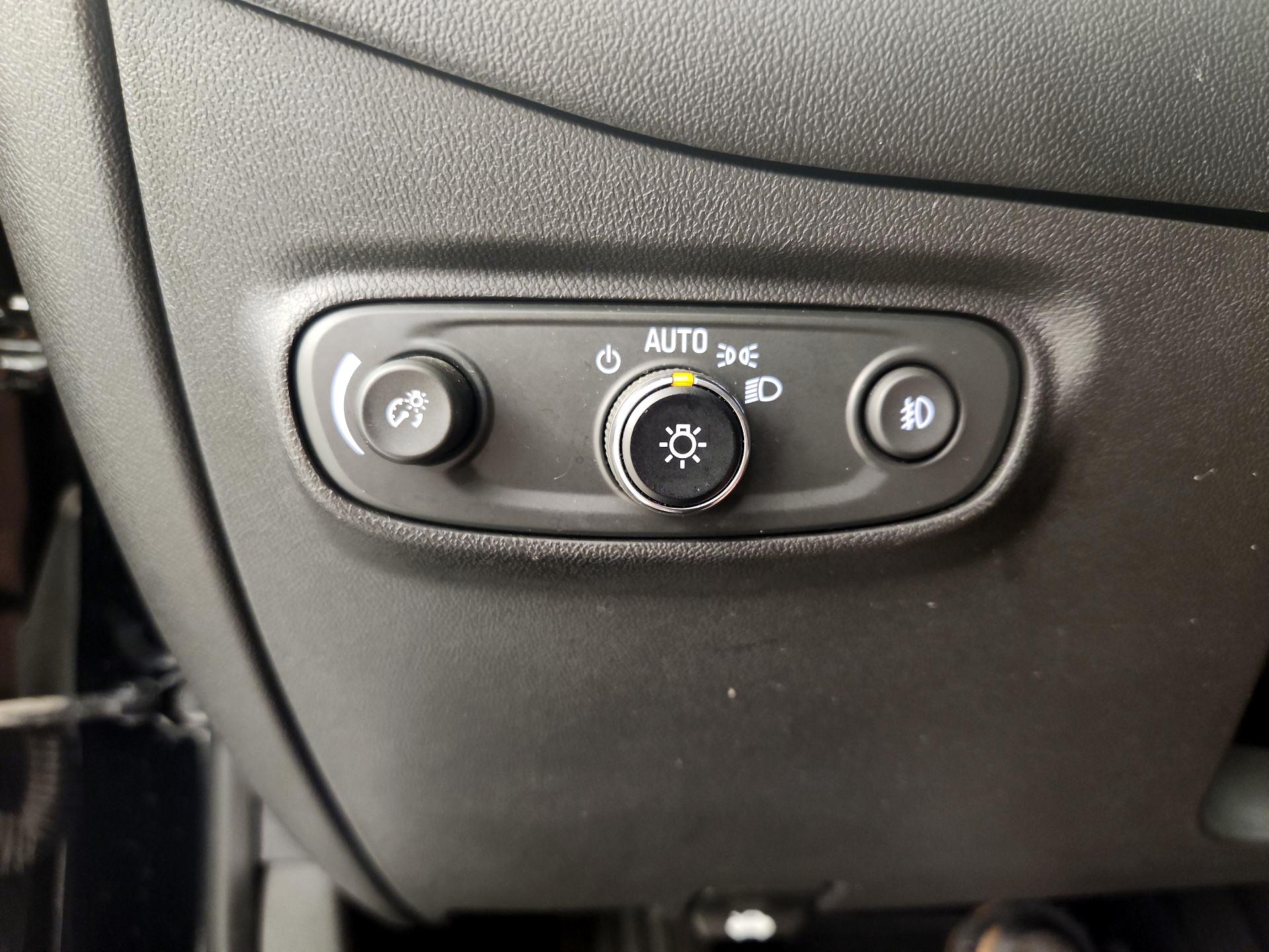 Thumbnail: 2020 Chevrolet Equinox - 13