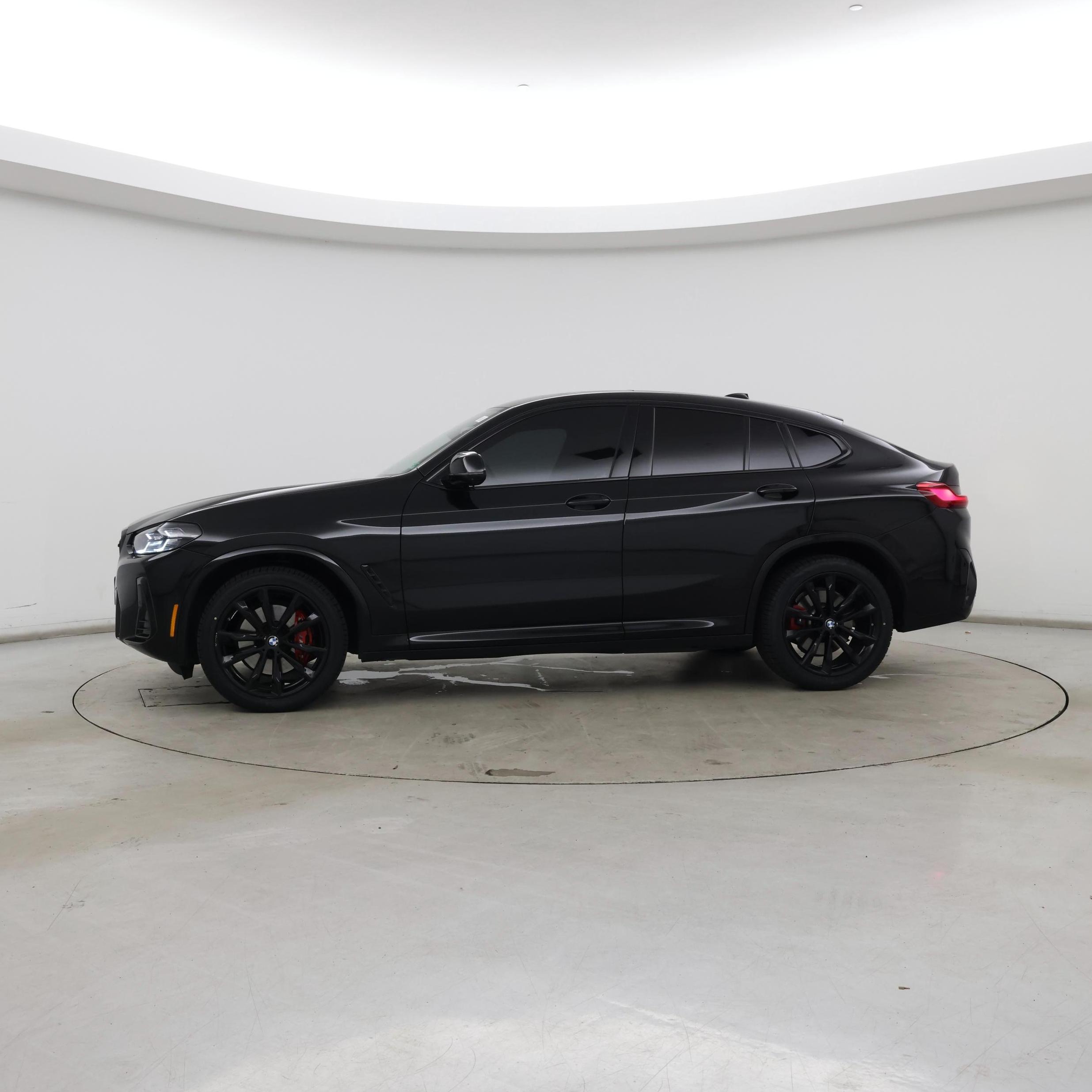 Thumbnail: 2024 BMW X4 - 3
