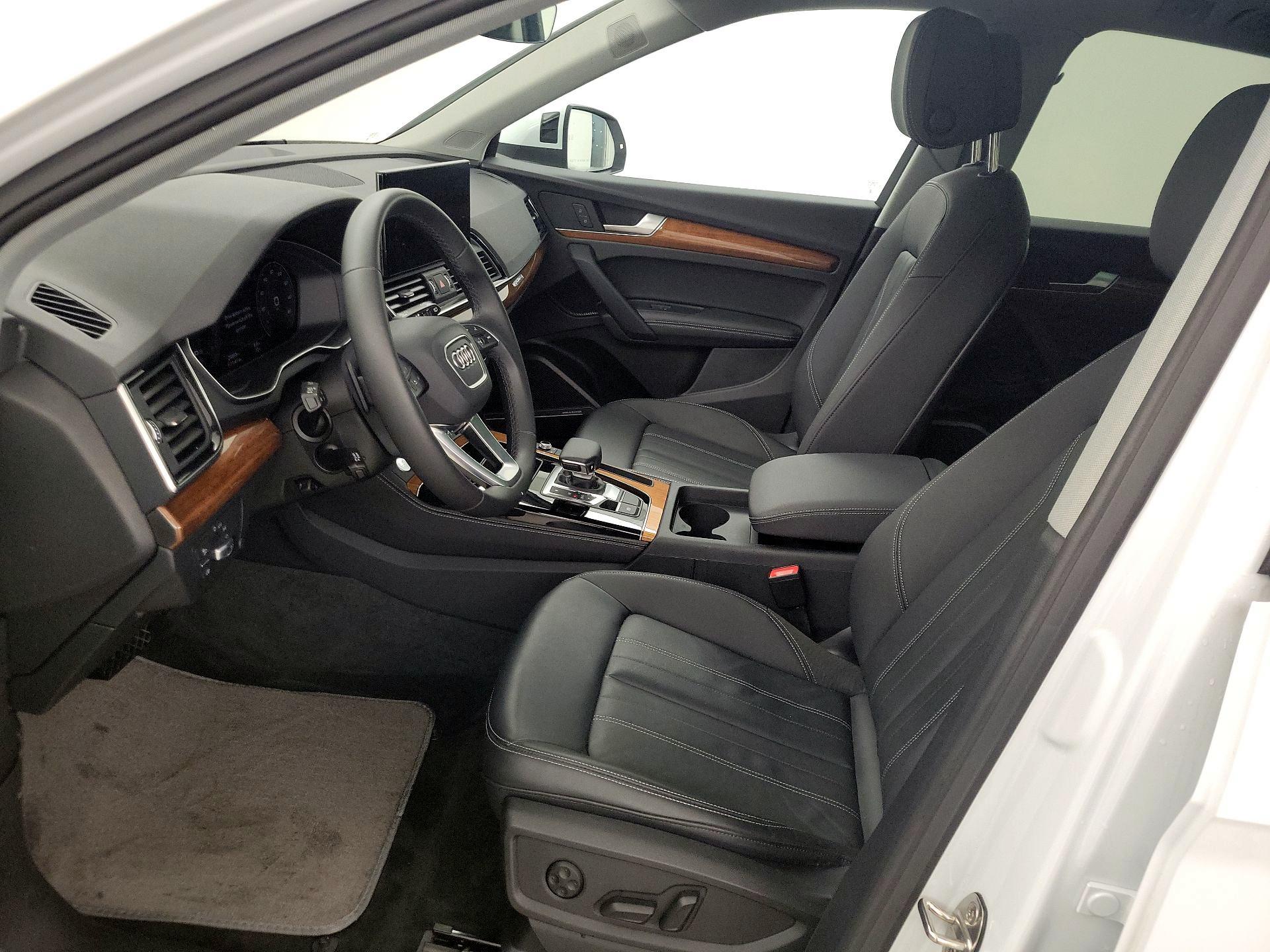 Thumbnail: 2023 Audi Q5 - 11