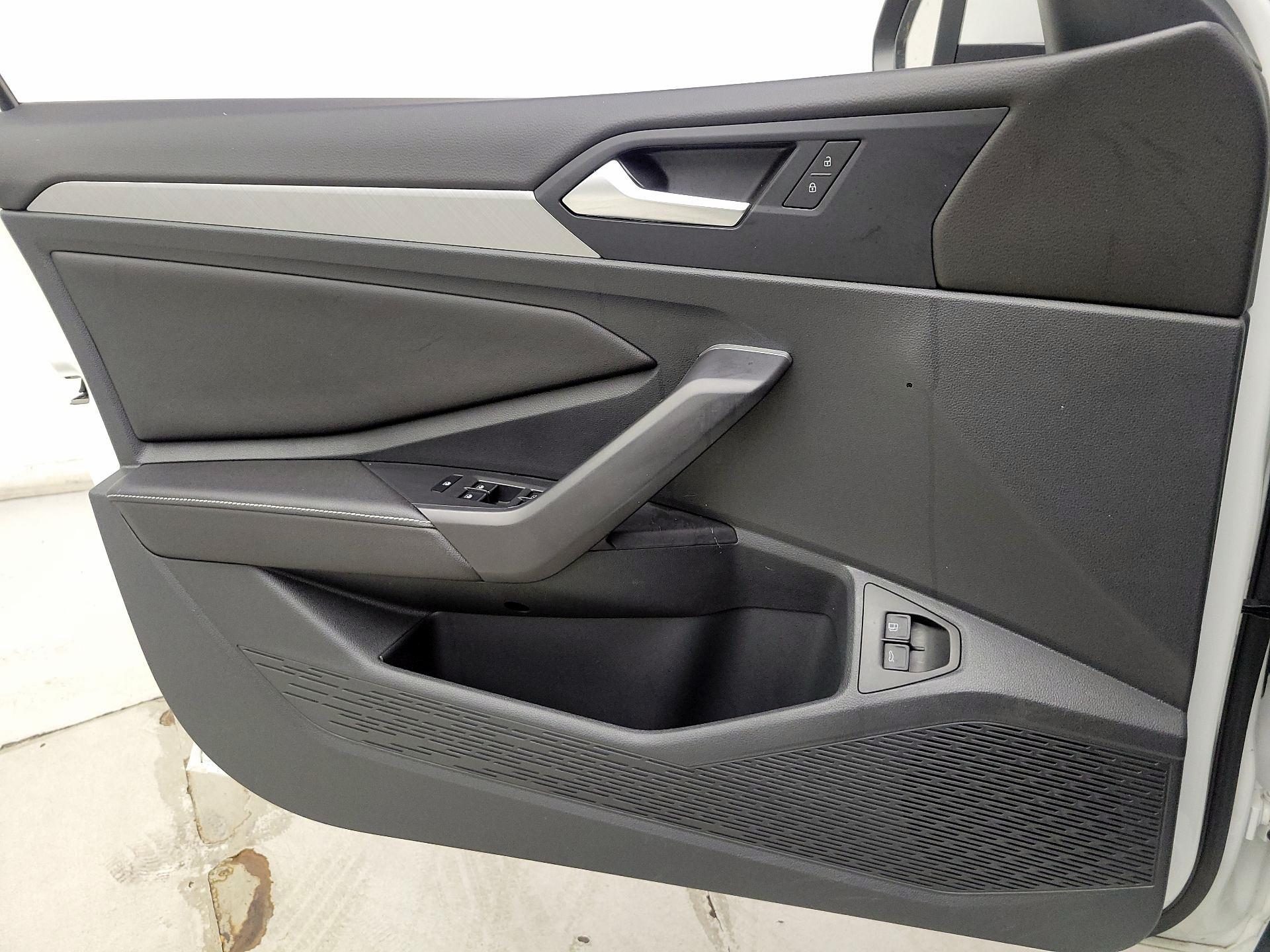 Thumbnail: 2024 Volkswagen Jetta - 12