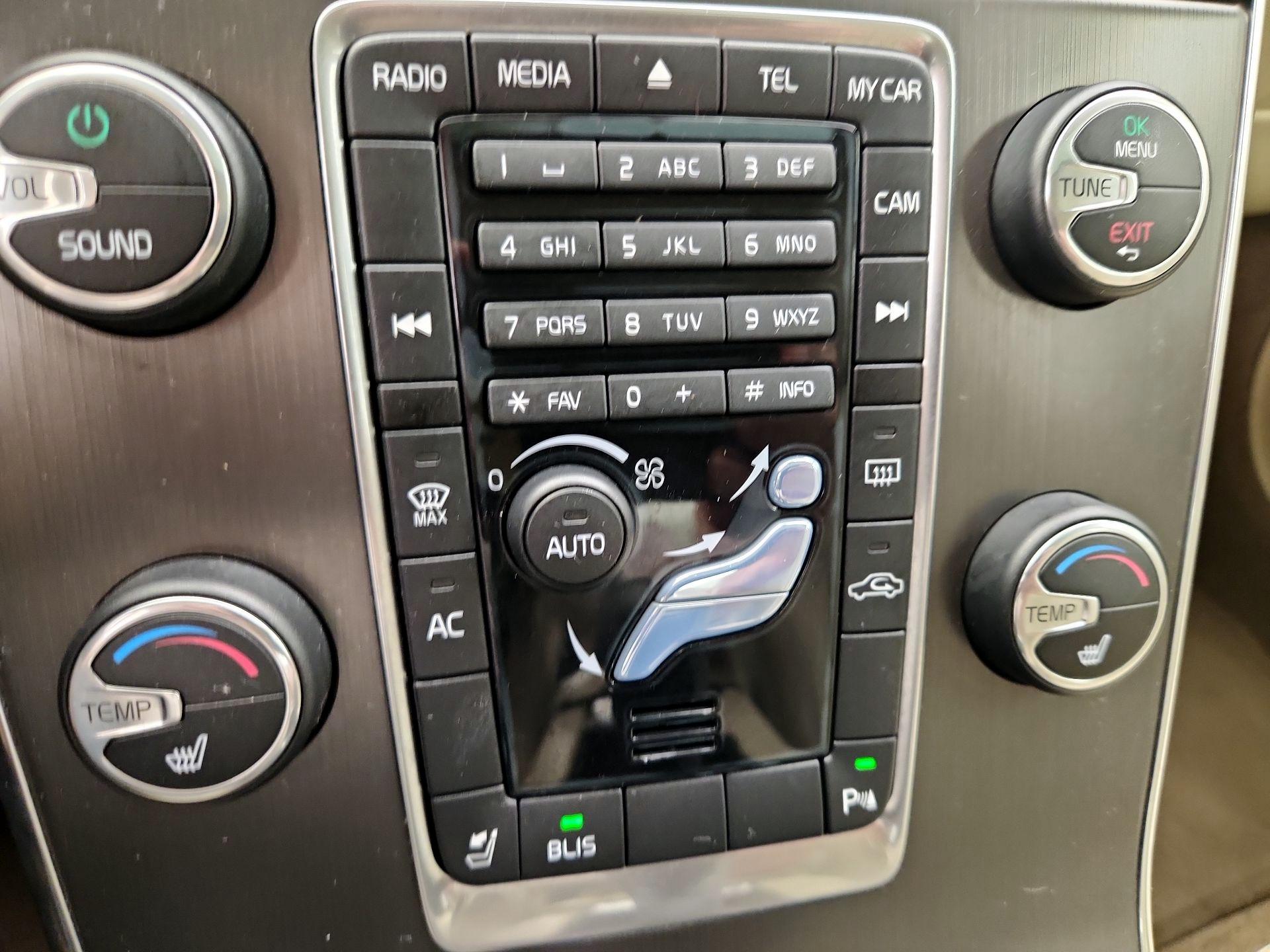 Thumbnail: 2014 Volvo S60 - 16
