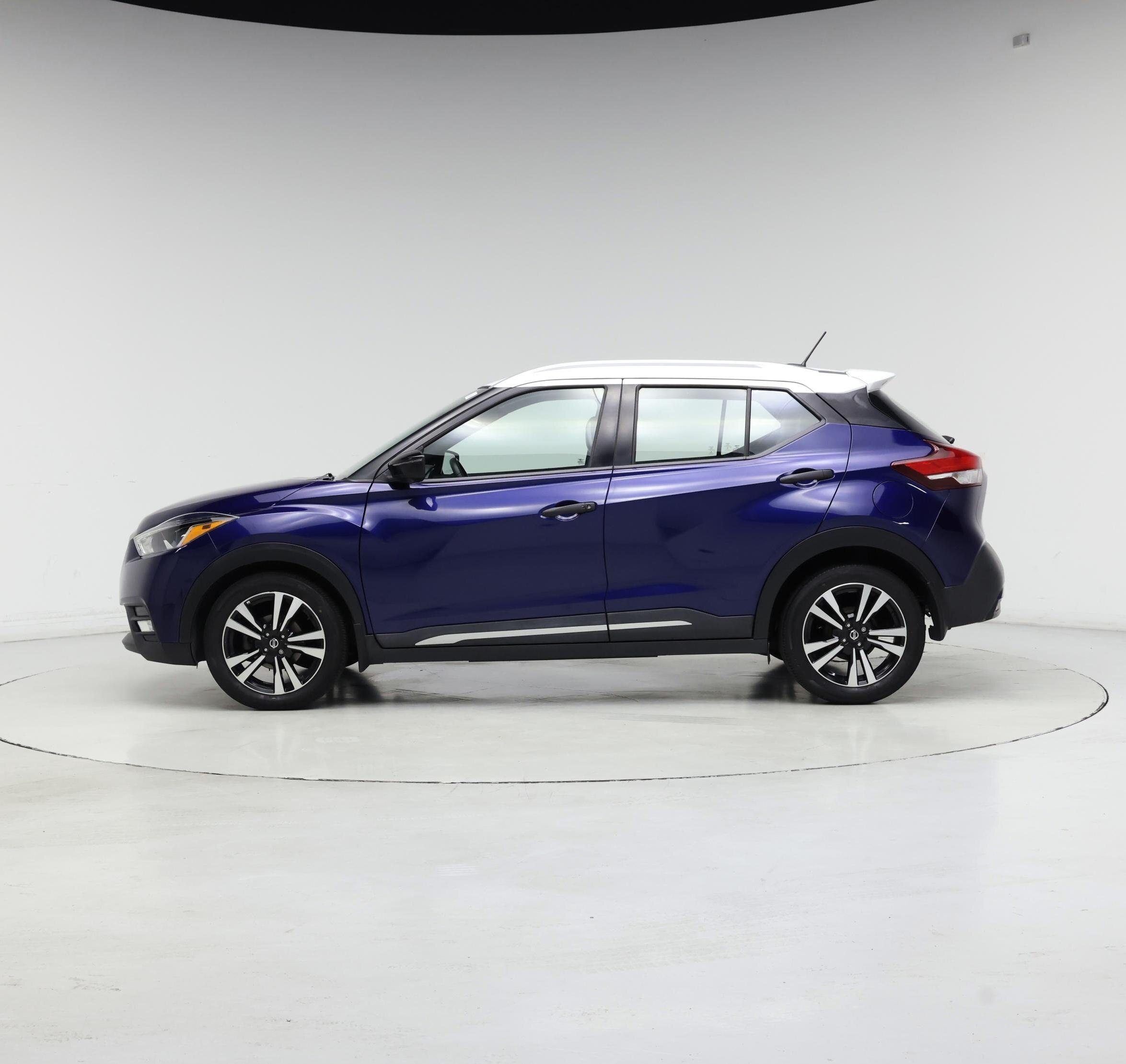 Thumbnail: 2018 Nissan Kicks - 3