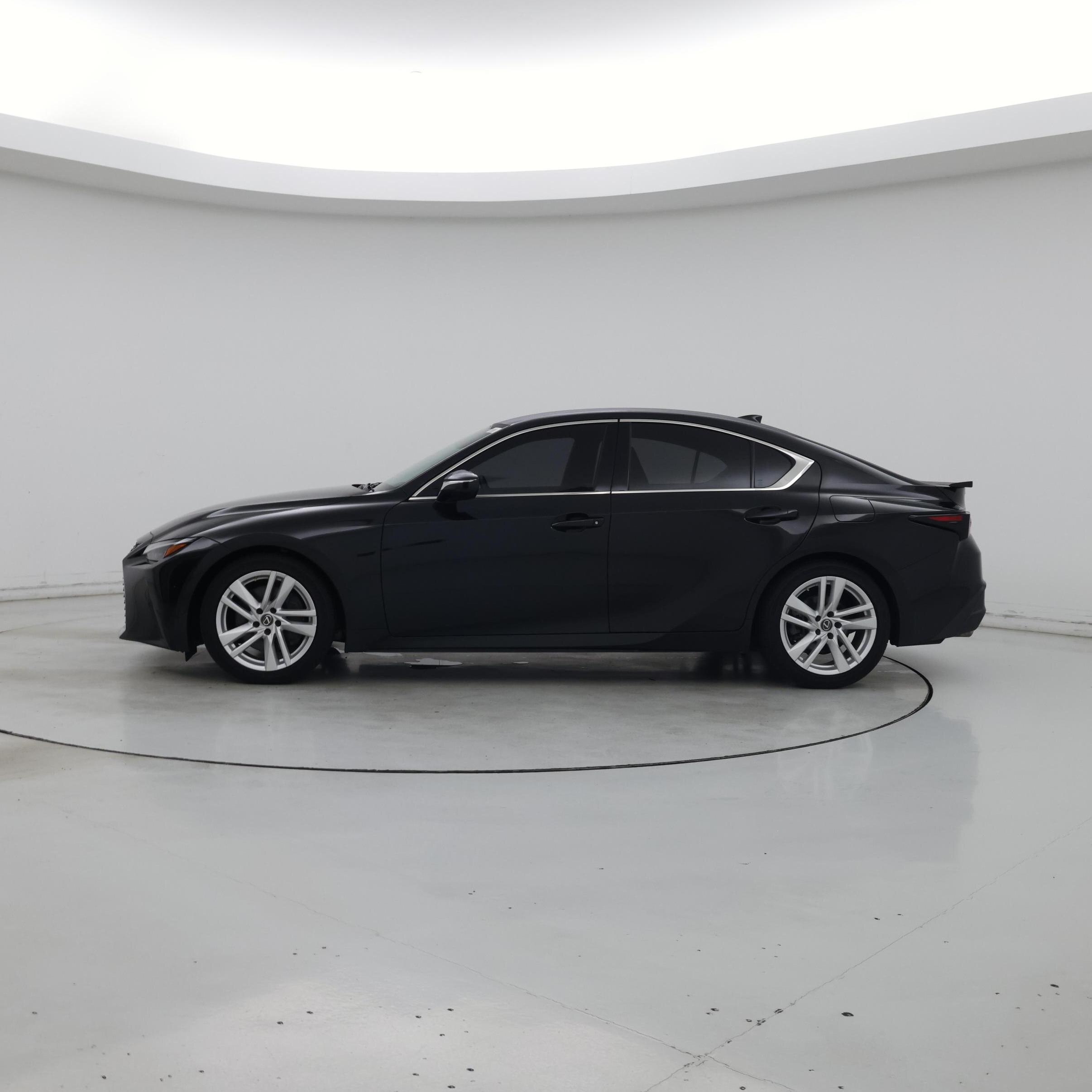 Thumbnail: 2022 Lexus IS - 3