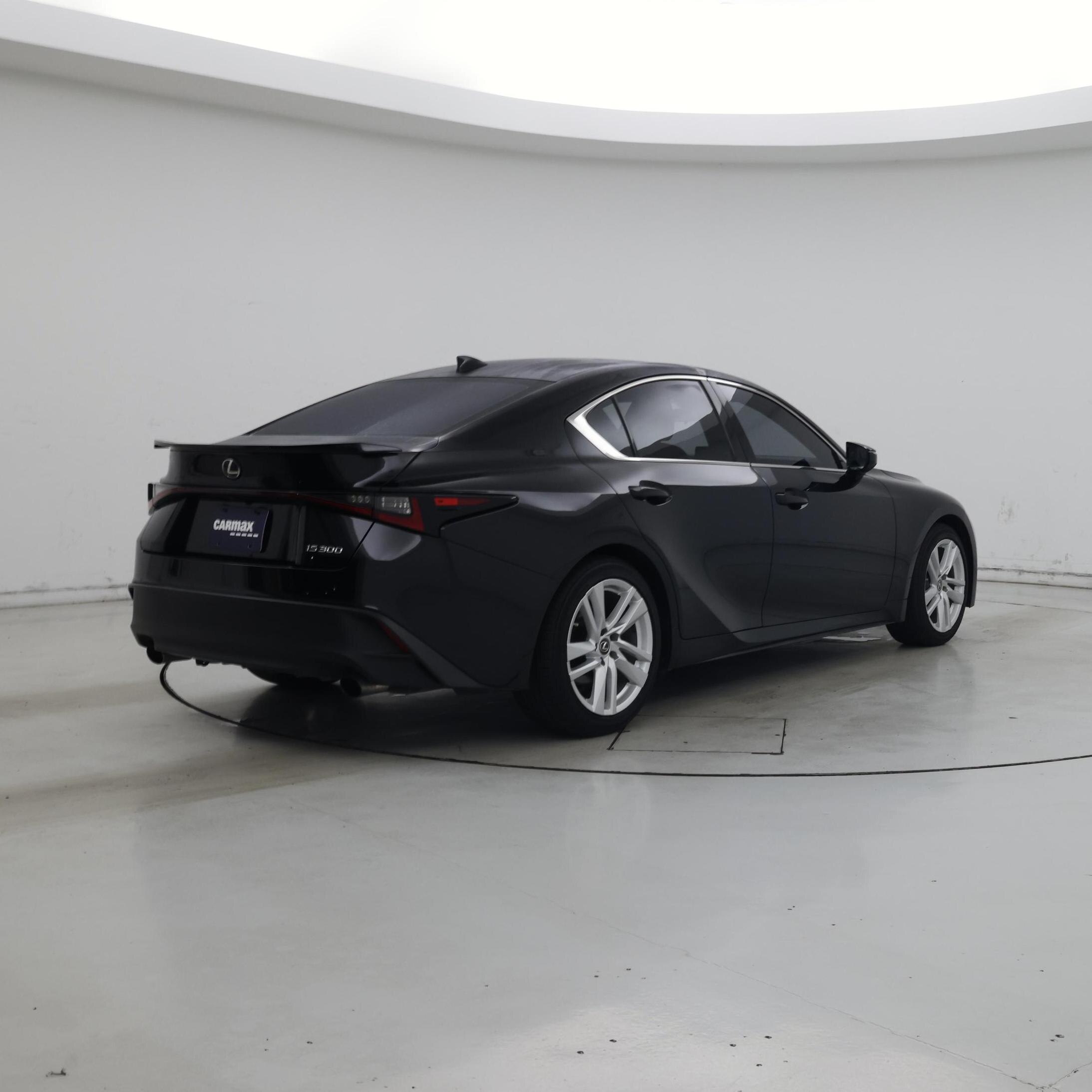 Thumbnail: 2022 Lexus IS - 8
