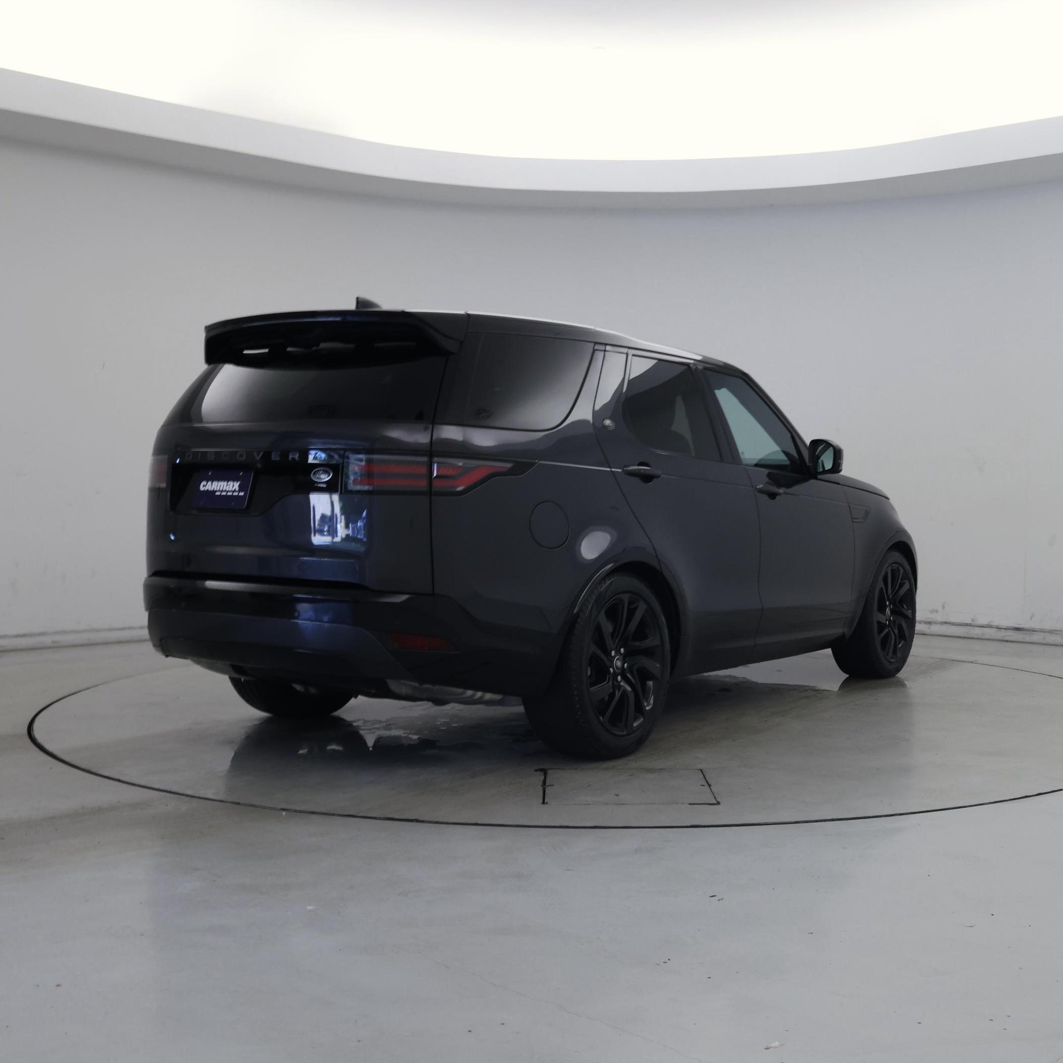 Thumbnail: 2023 Land Rover Discovery - 8