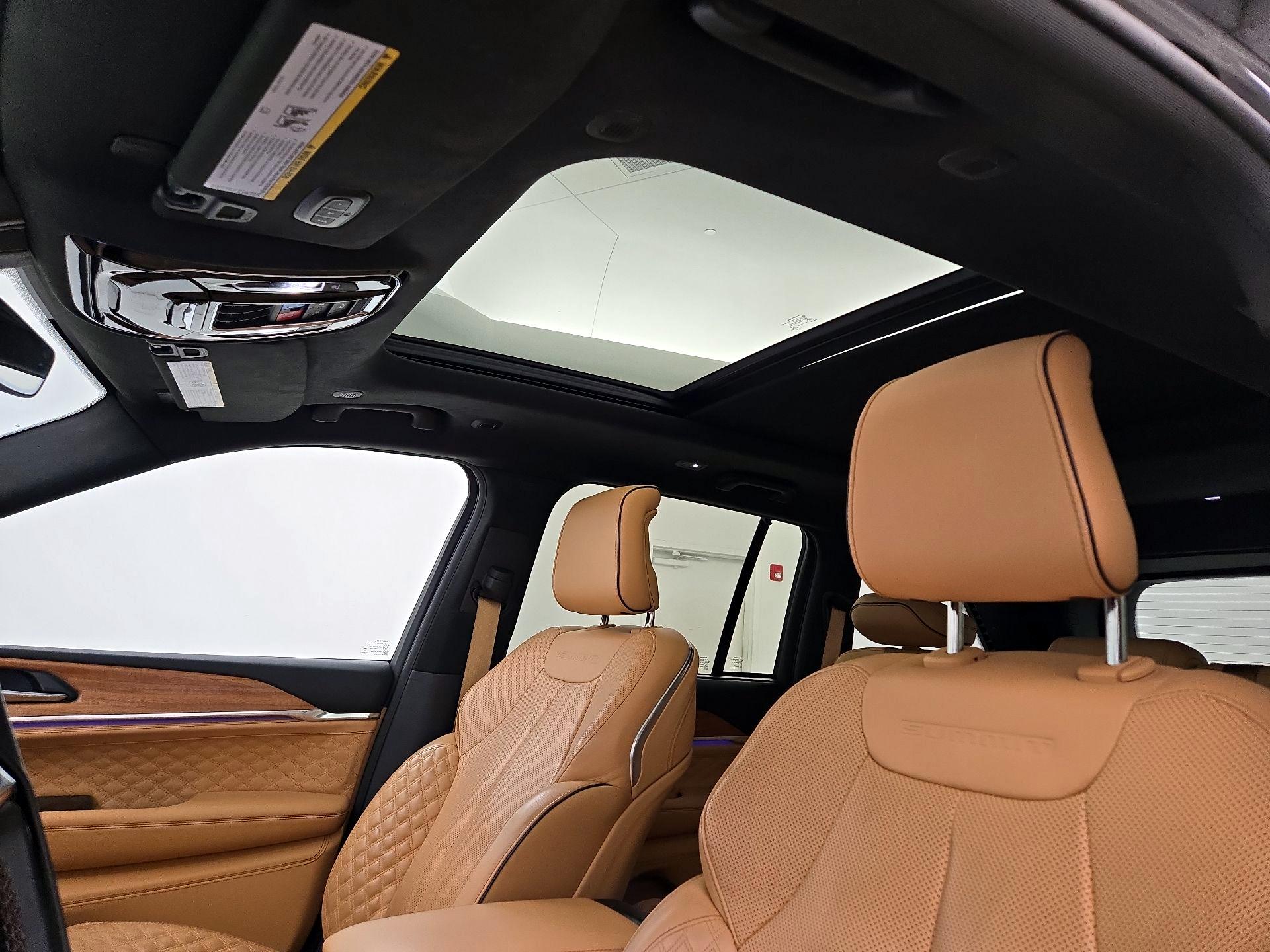 Thumbnail: 2022 Jeep Grand Cherokee - 20