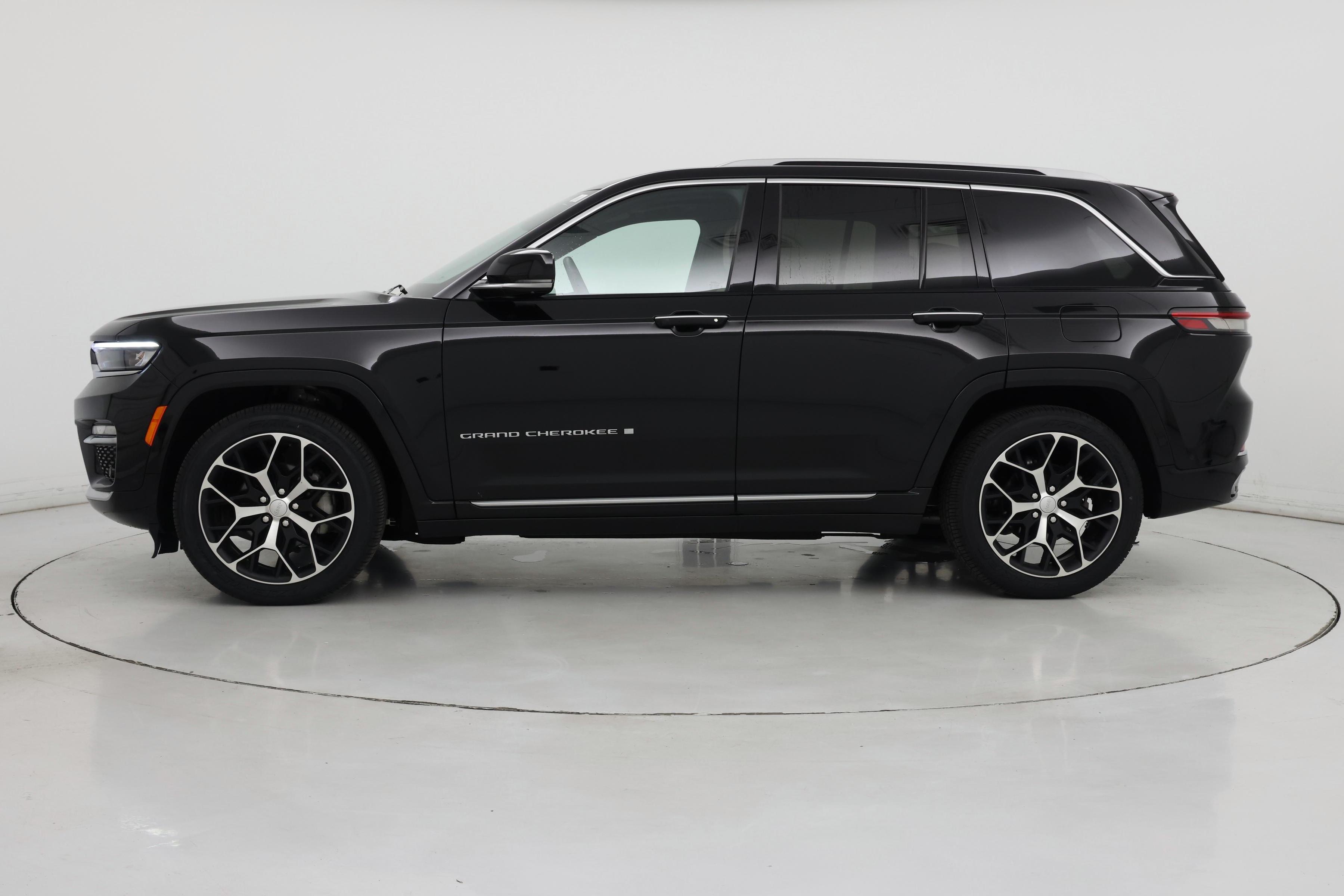 Thumbnail: 2022 Jeep Grand Cherokee - 3