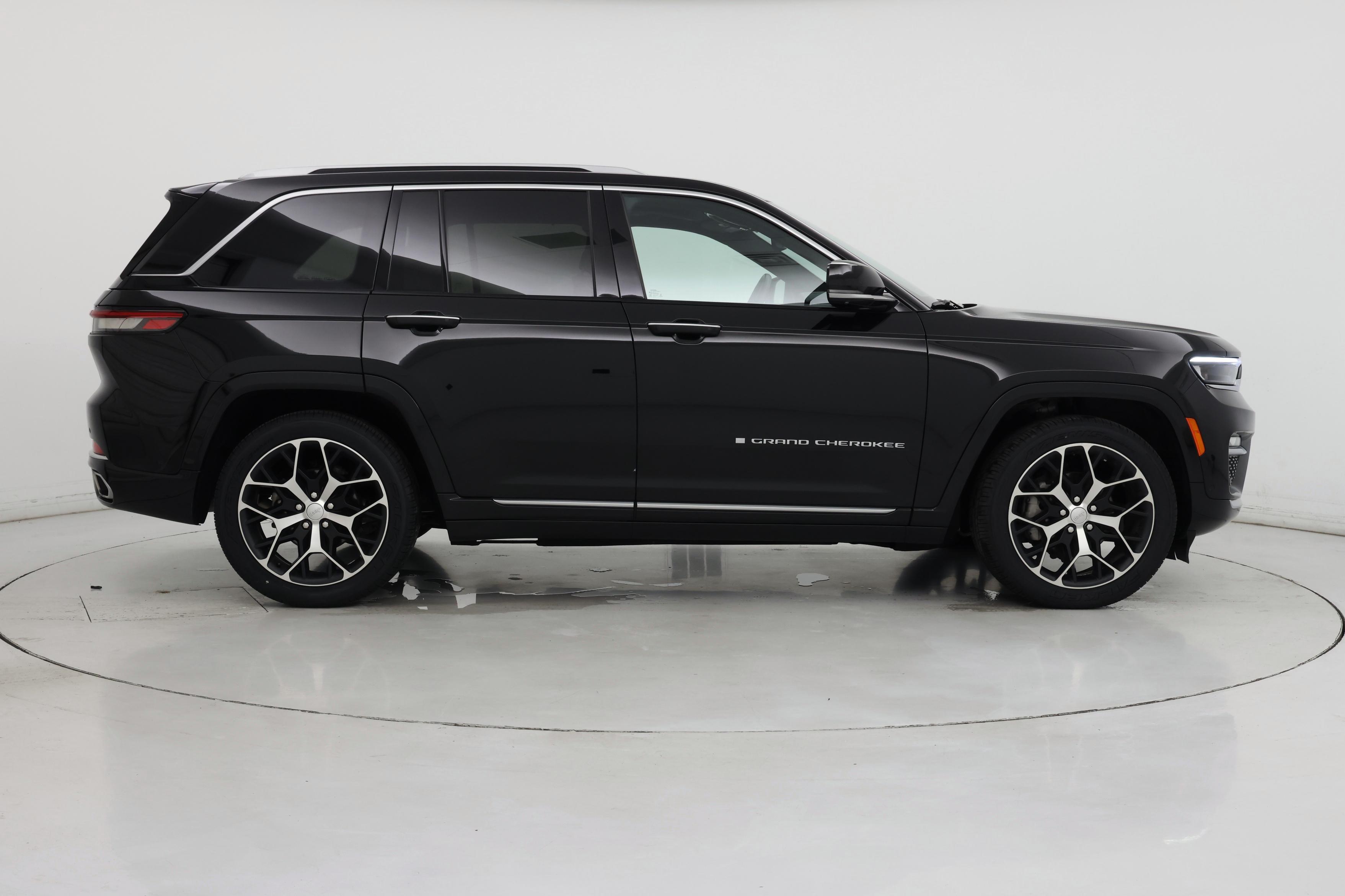 Thumbnail: 2022 Jeep Grand Cherokee - 7