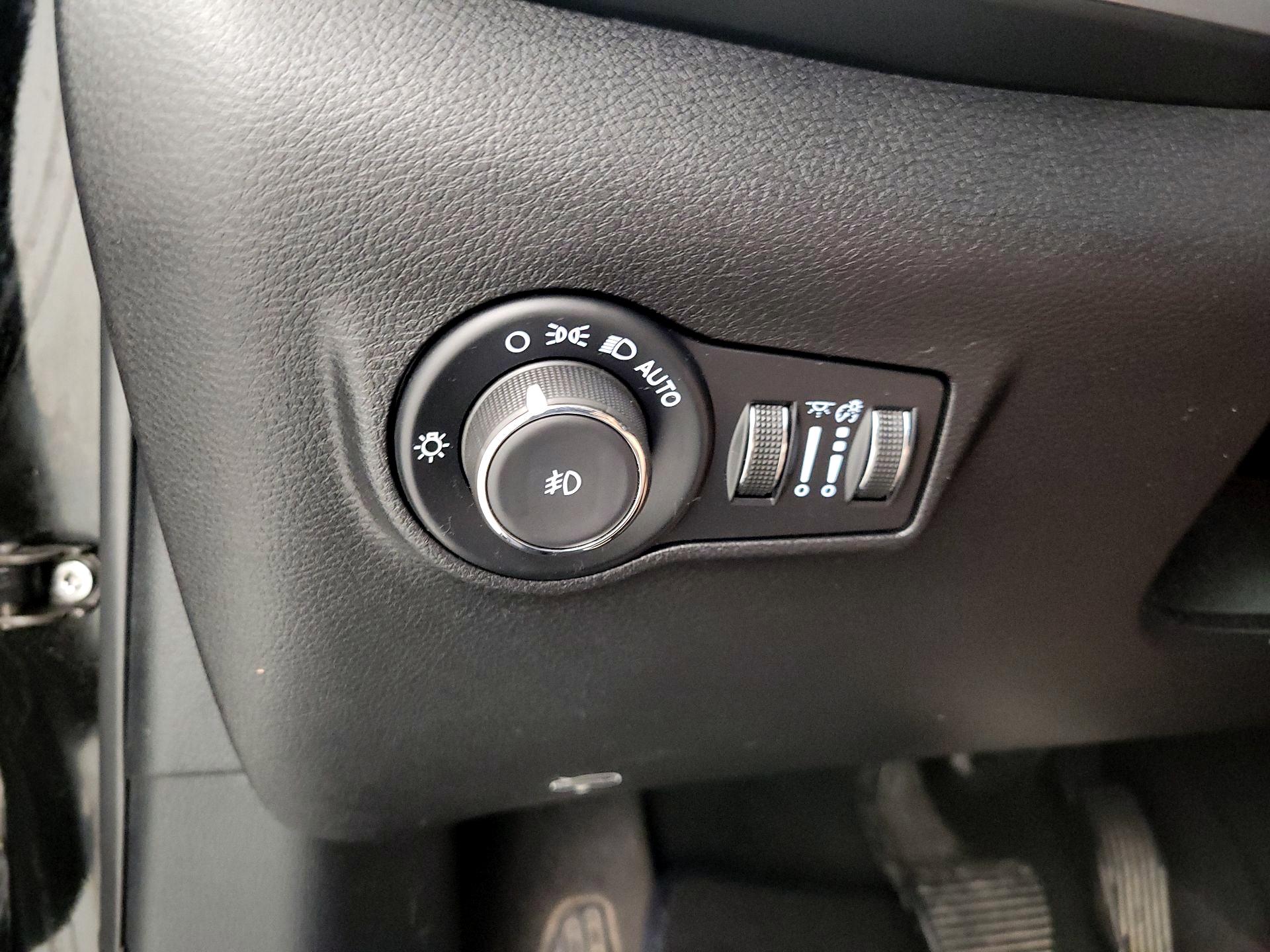 Thumbnail: 2022 Jeep Compass - 13