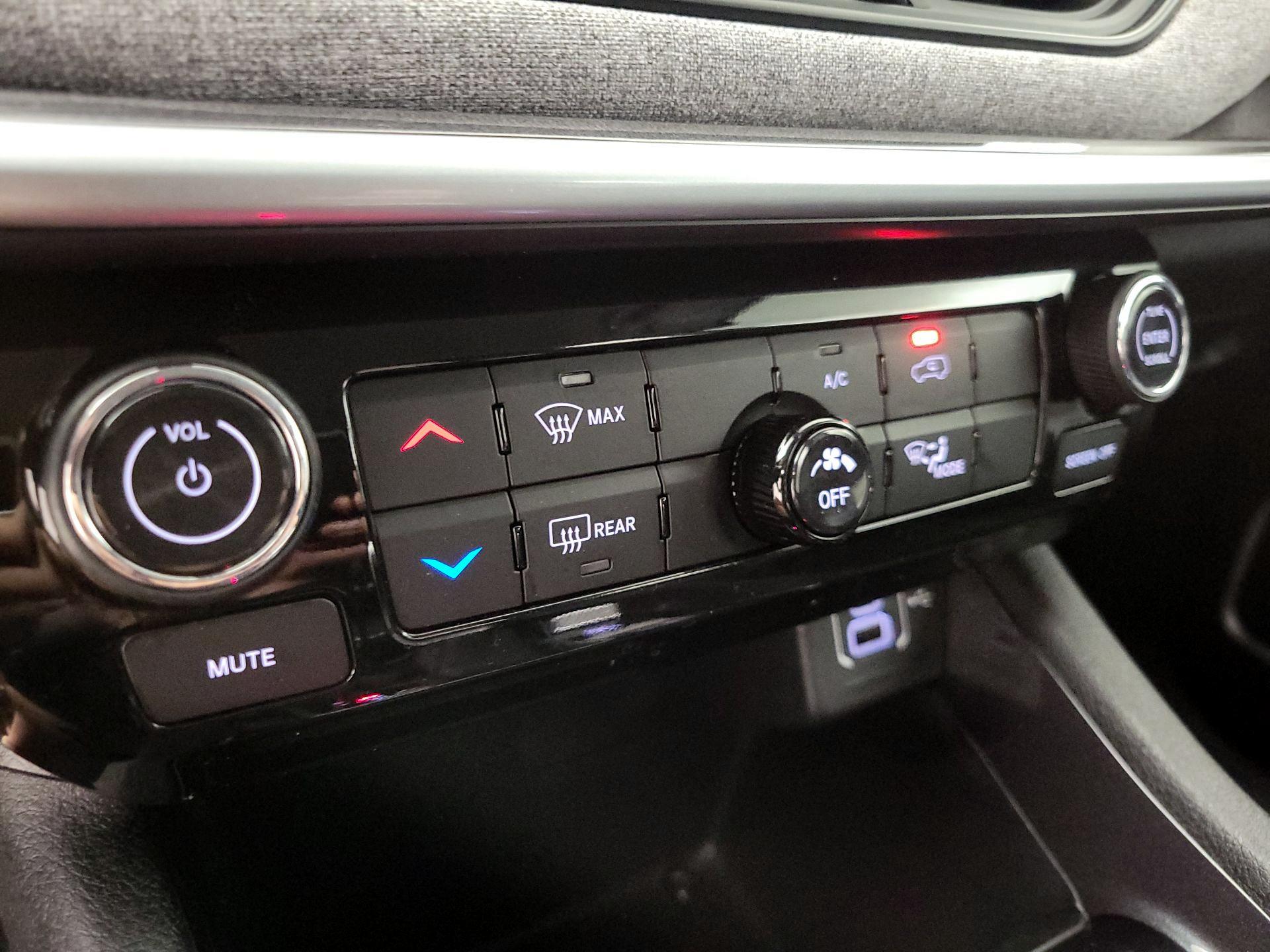 Thumbnail: 2022 Jeep Compass - 16
