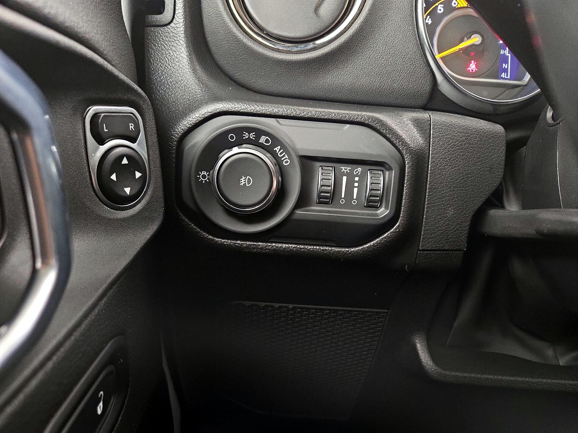 Thumbnail: 2022 Jeep Wrangler - 13